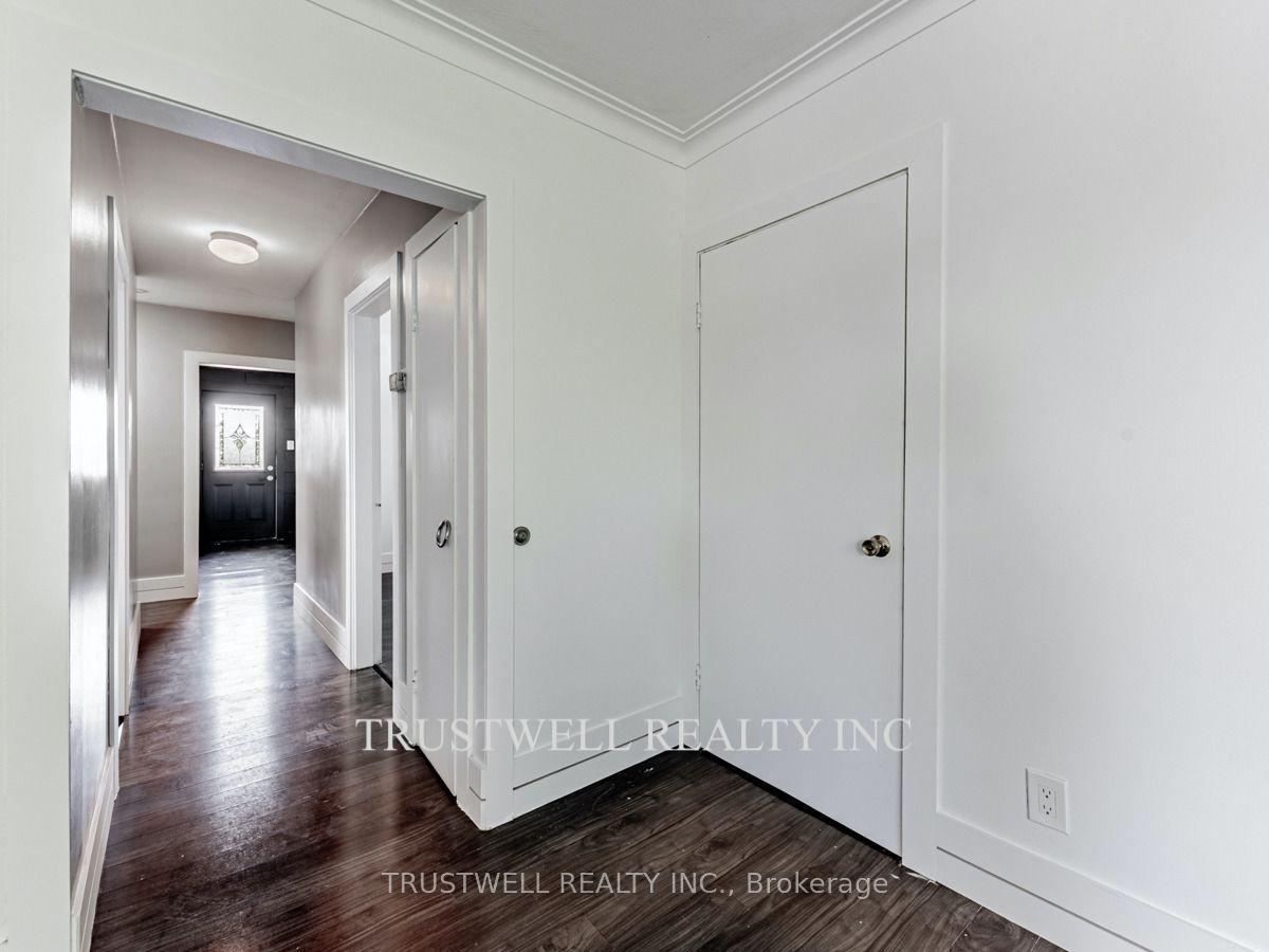 105 Mary Street E 3, Whitby, ON L1N 2P3 photo 3