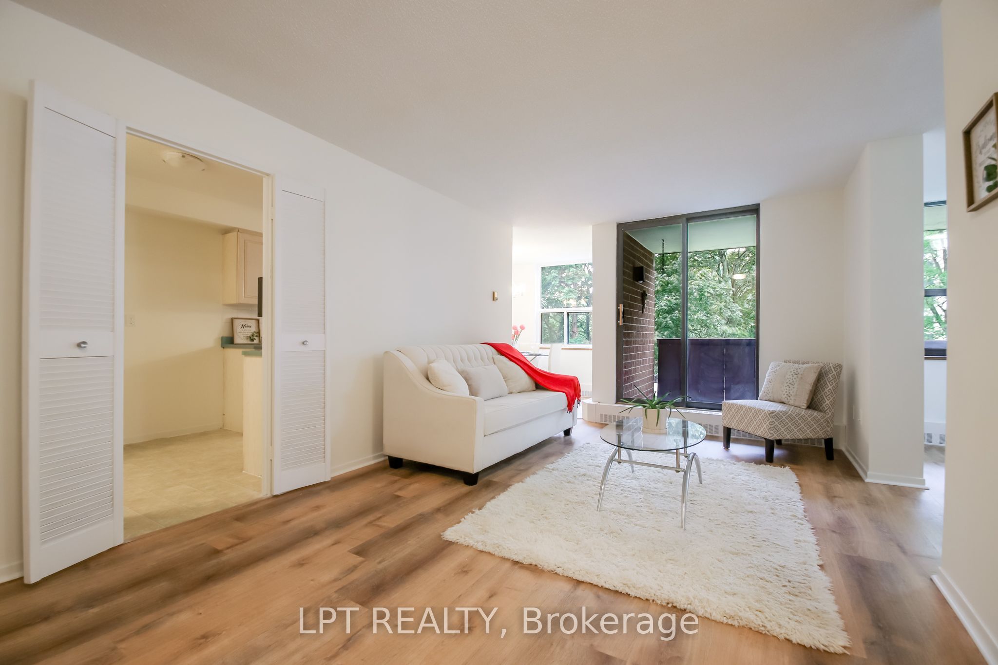 90 Ling Road 209, Toronto, ON M1E 4Y3 photo 5
