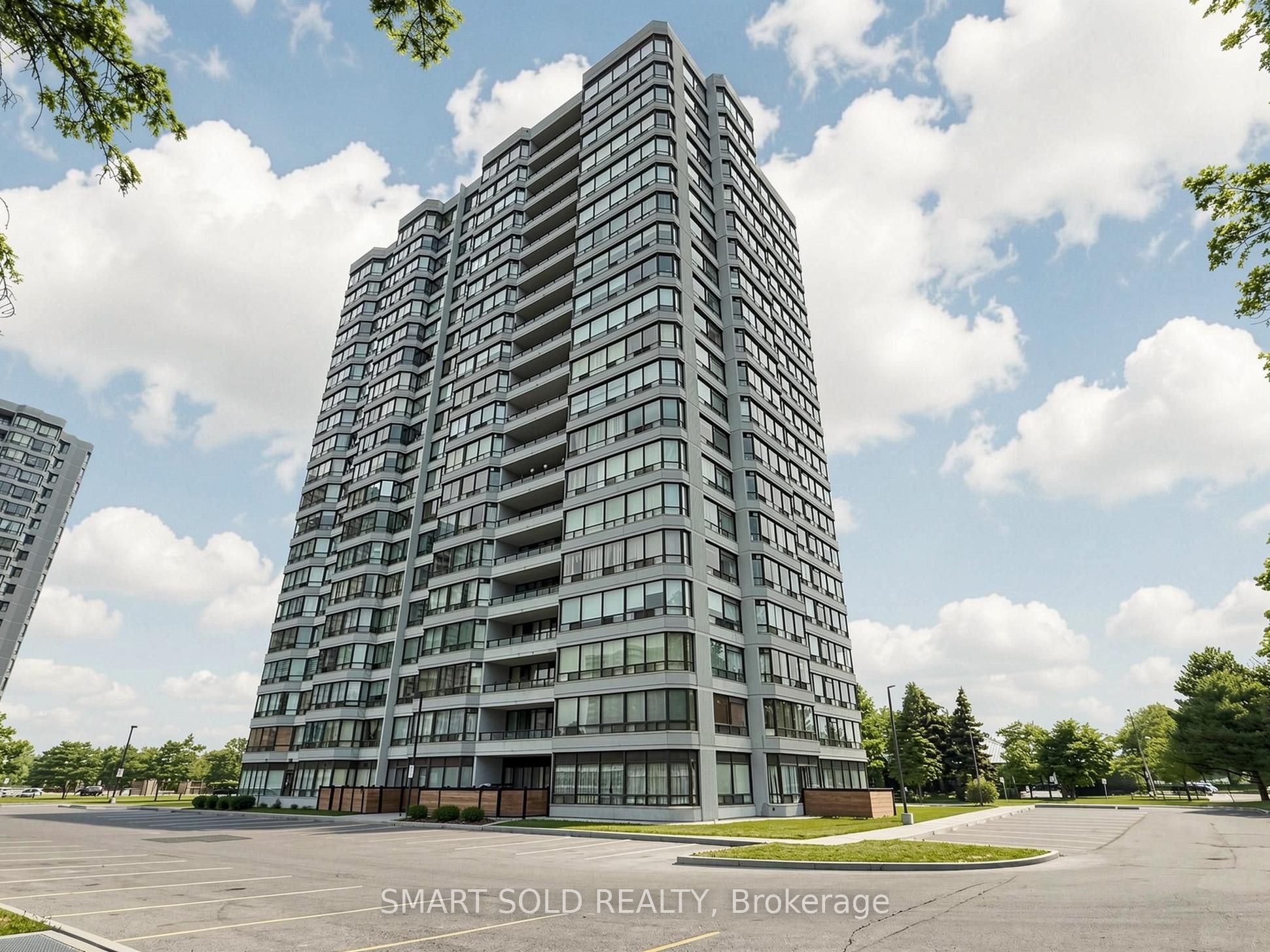 300 Alton Towers Circle 908, Toronto, ON M1V 4X9