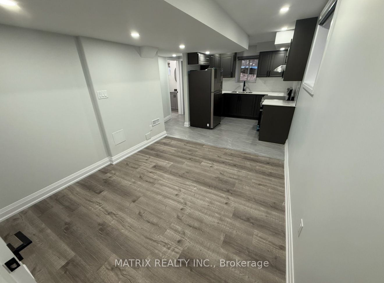 2165 Saffron Drive, Pickering, ON L1X 0E2 photo 3