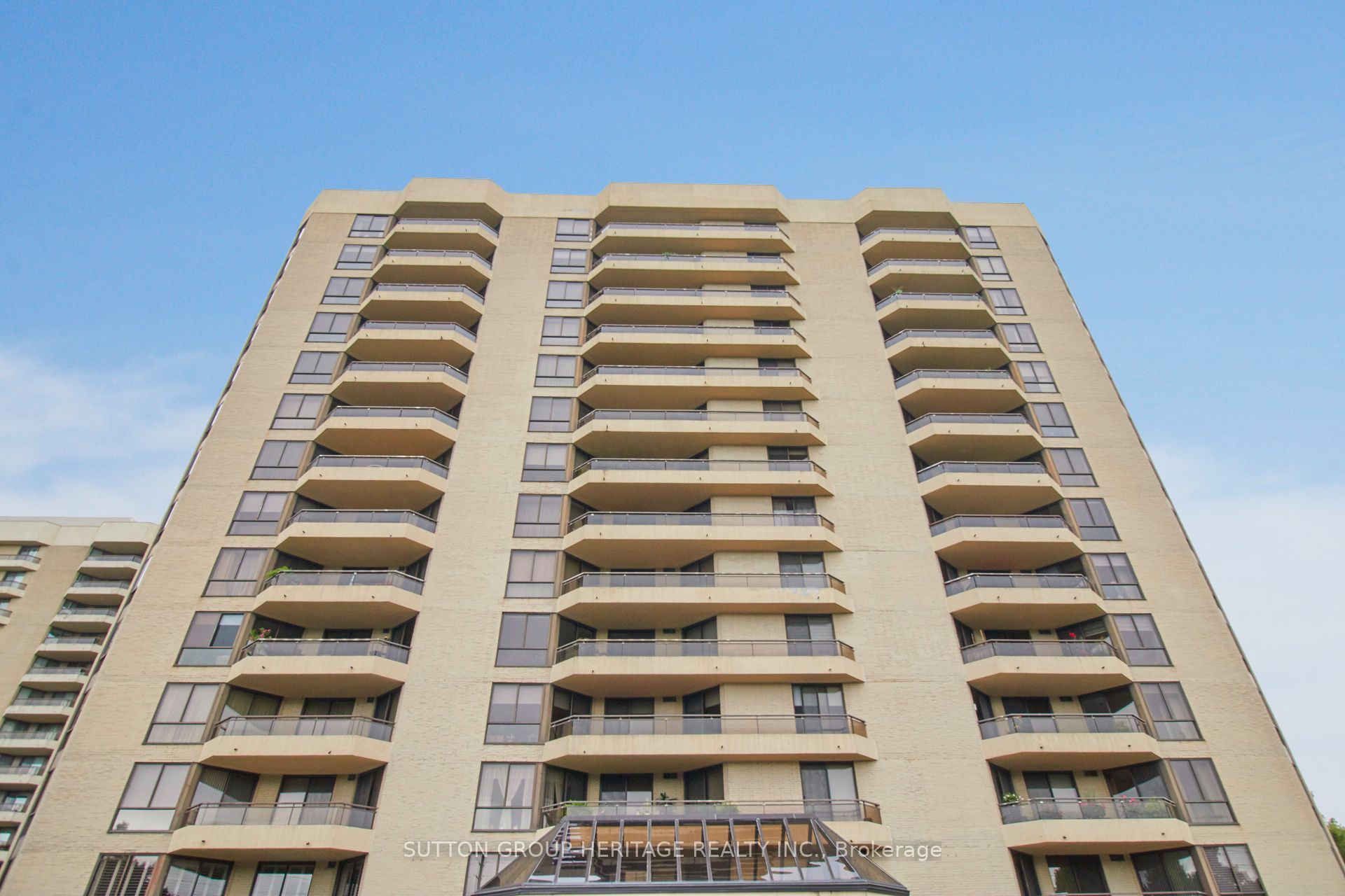 900 Wilson Road N 1202, Oshawa, ON L1G 7T2