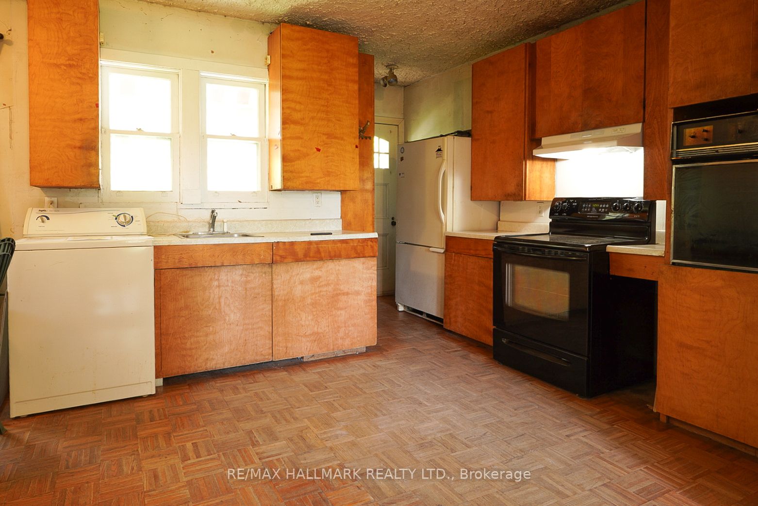 63 Highview Avenue, Toronto, ON M1N 2H4 photo 3