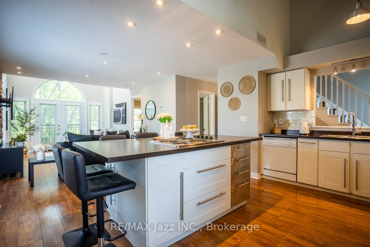 1655 Nash Road C2, Clarington, ON L1E 1S8