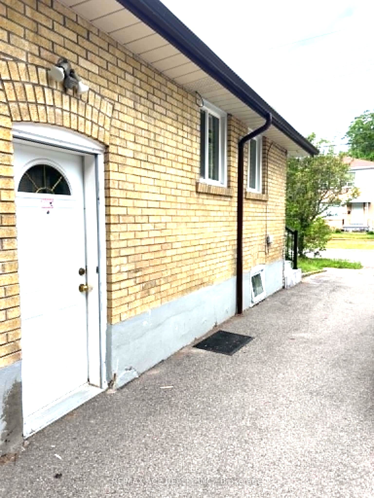 38 Celeste Drive Bsmt, Toronto, ON M1E 2V1 photo 2