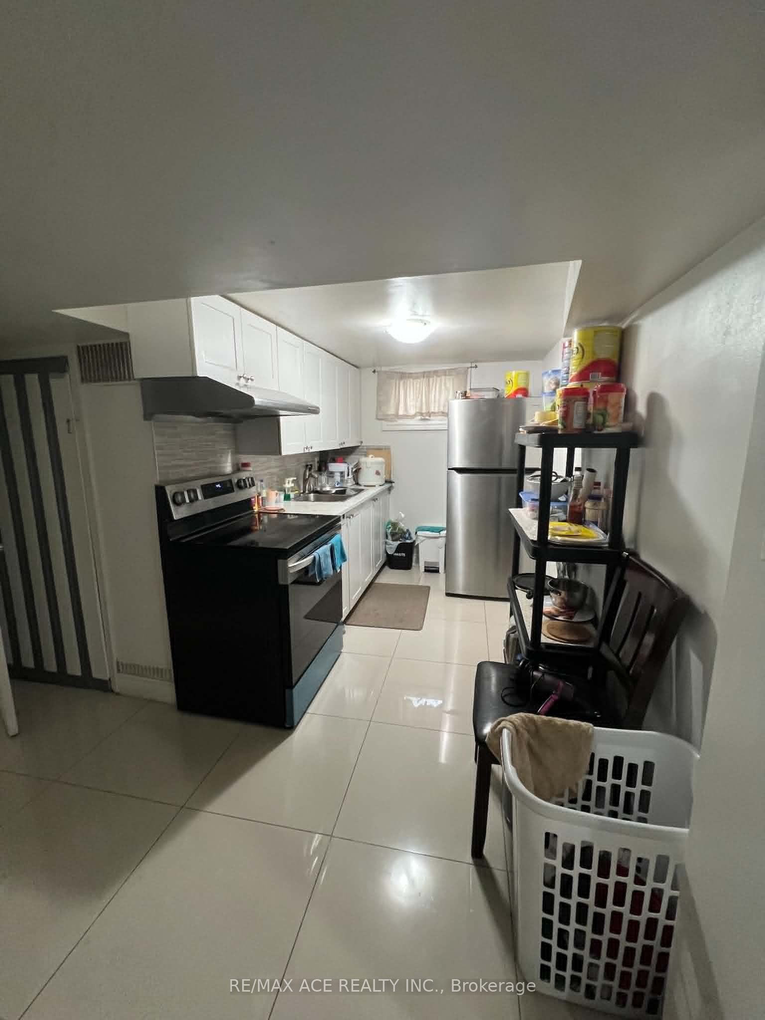 38 Celeste Drive Bsmt, Toronto, ON M1E 2V1 photo 5