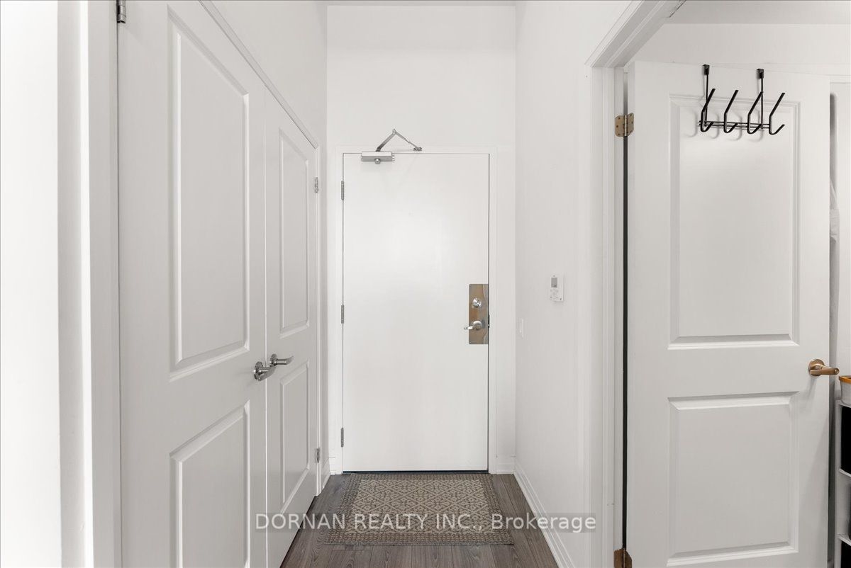 1900 Simcoe Street 829, Oshawa, ON L1G 4Y3 photo 4