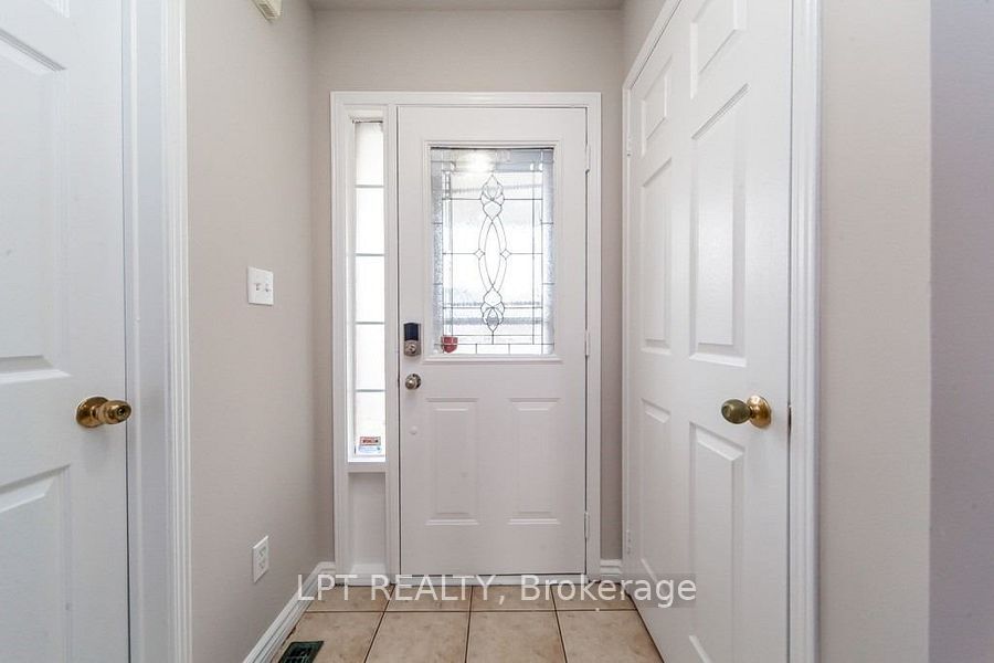 690 Brasswinds Trail, Oshawa, ON L1K 2Z1 photo 4