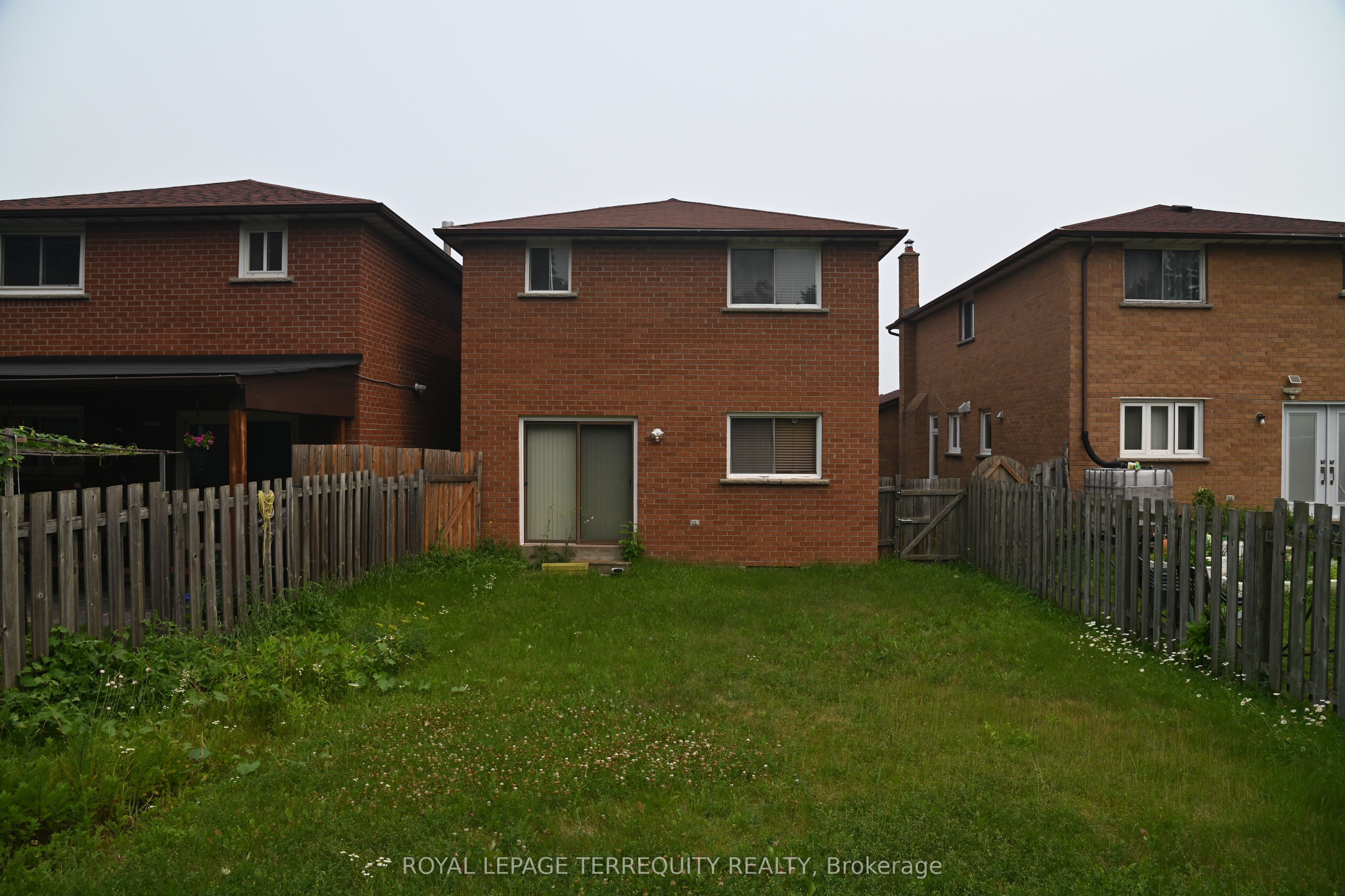 22 White Heather Boulevard, Toronto, ON M1V 2P8 photo 2