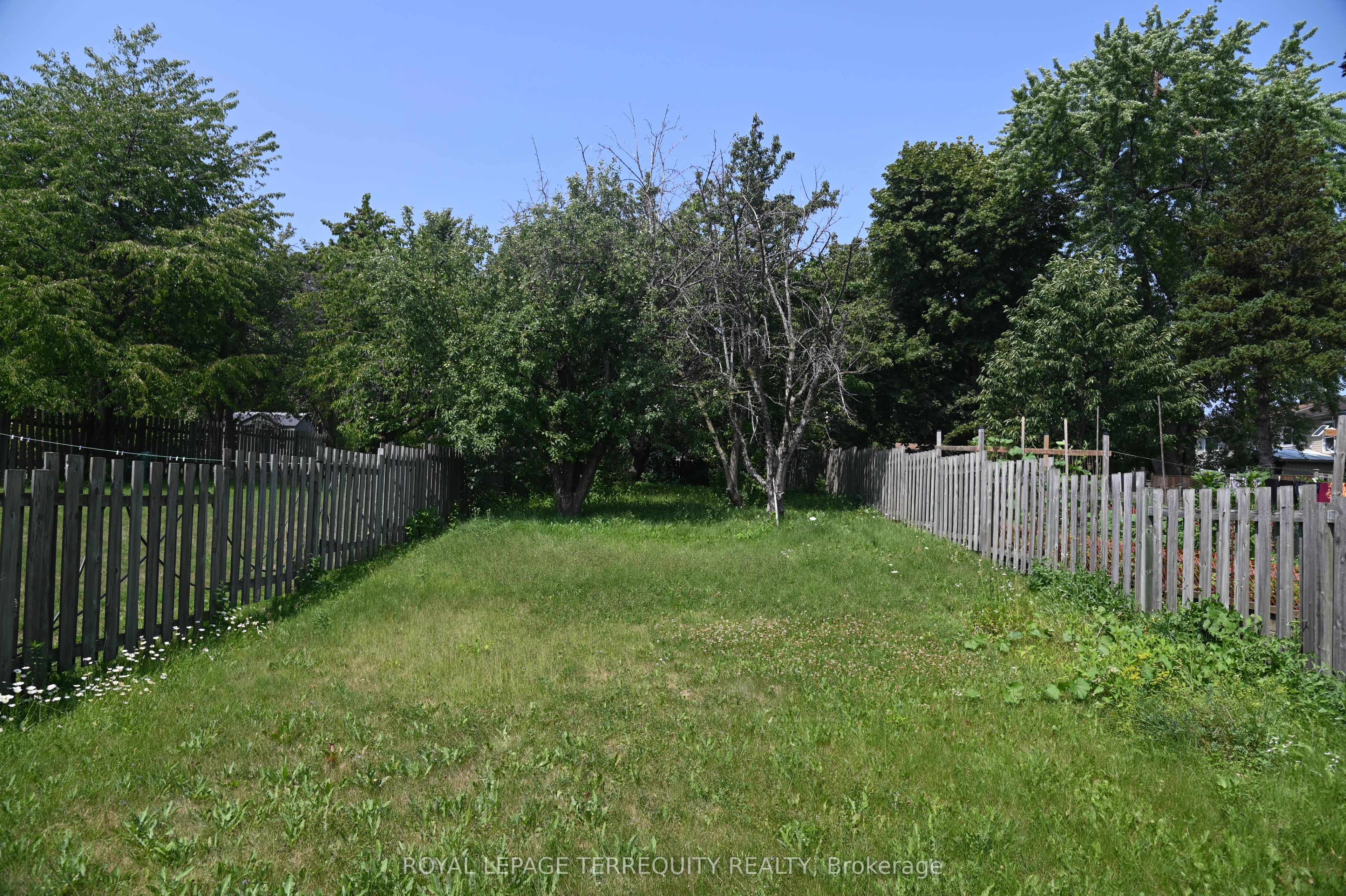 22 White Heather Boulevard, Toronto, ON M1V 2P8 photo 3