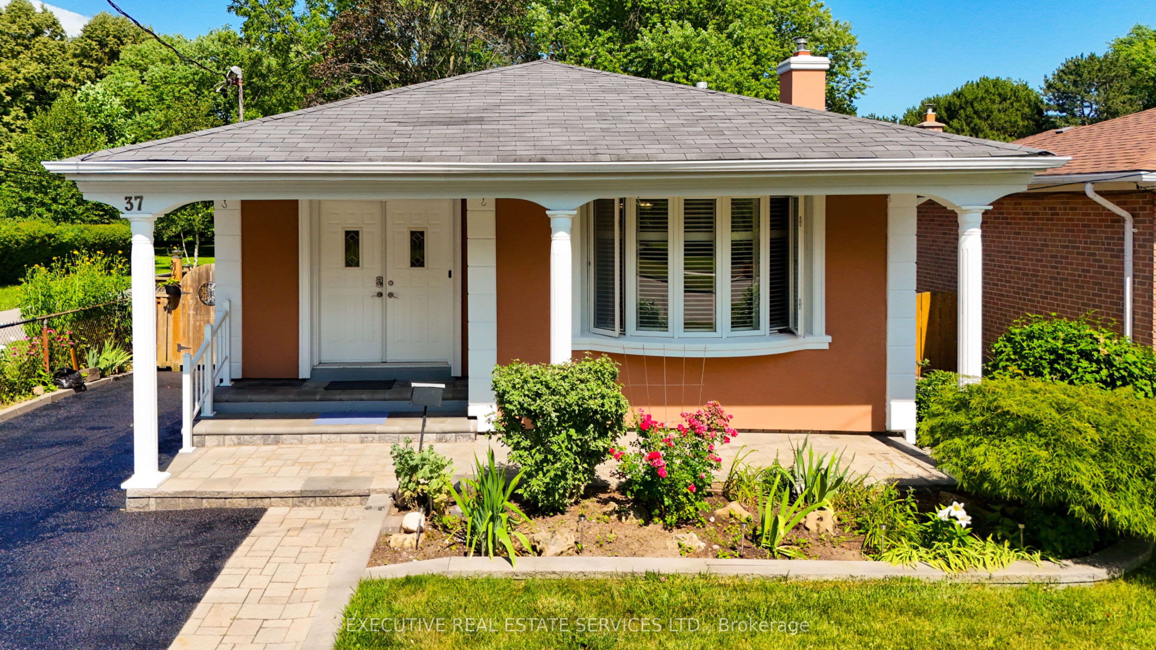 37 Ravenview Drive, Toronto, ON M1E 3L9 photo 3