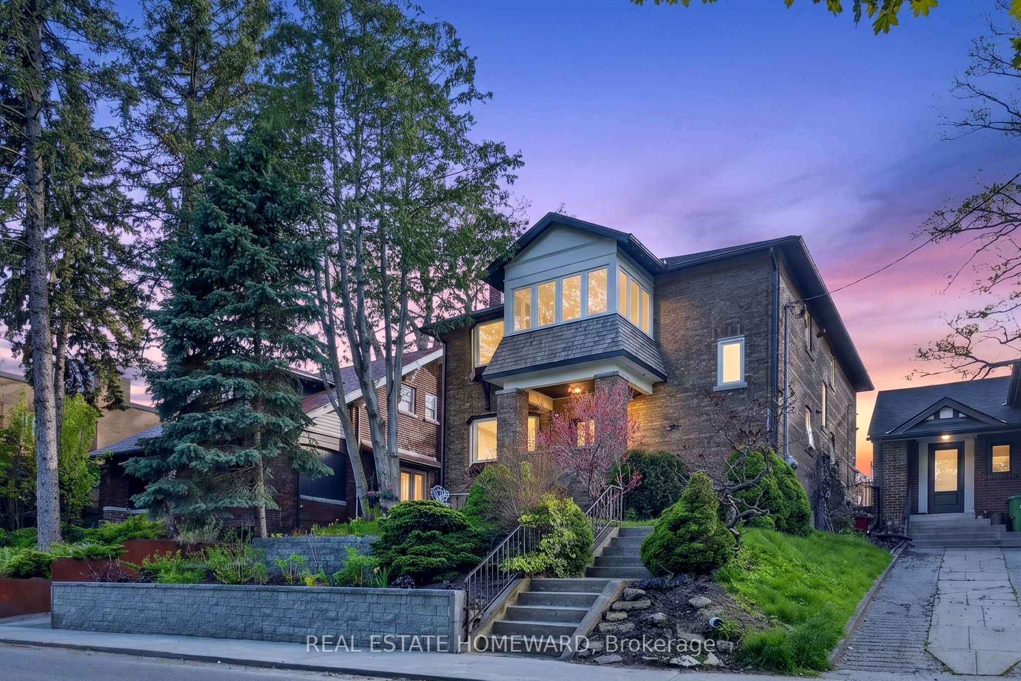 128 Glen Manor Drive, Toronto, ON M4E 2X6 photo 3