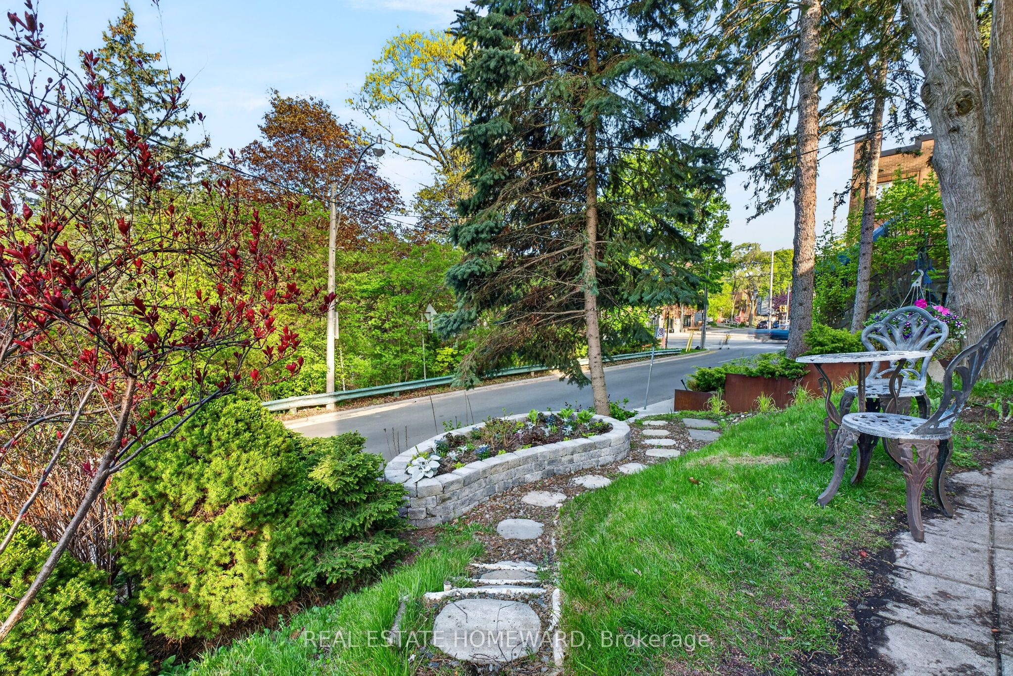 128 Glen Manor Drive, Toronto, ON M4E 2X6 photo 5
