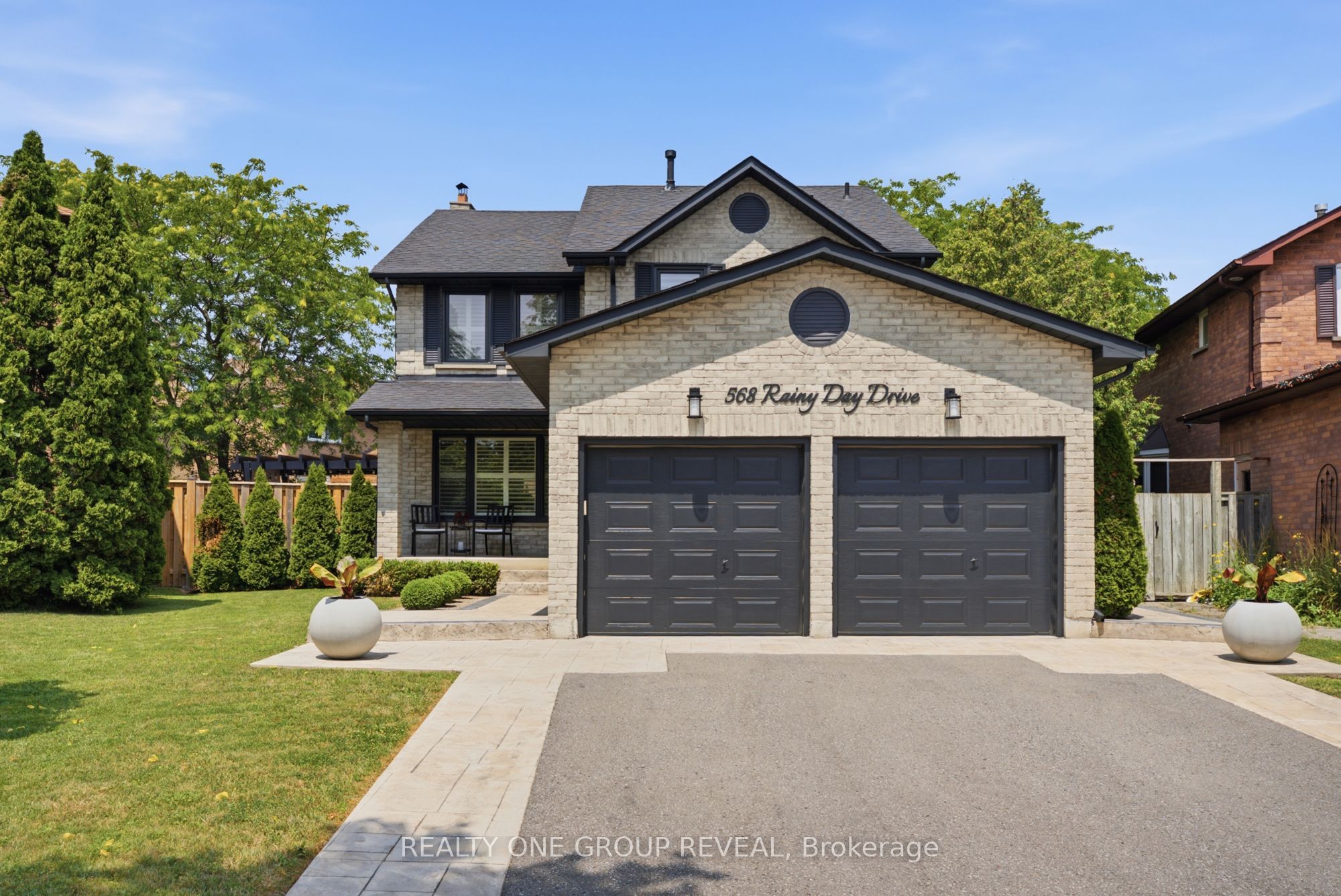 568 Rainy Day Drive, Pickering, ON L1V 5Z2