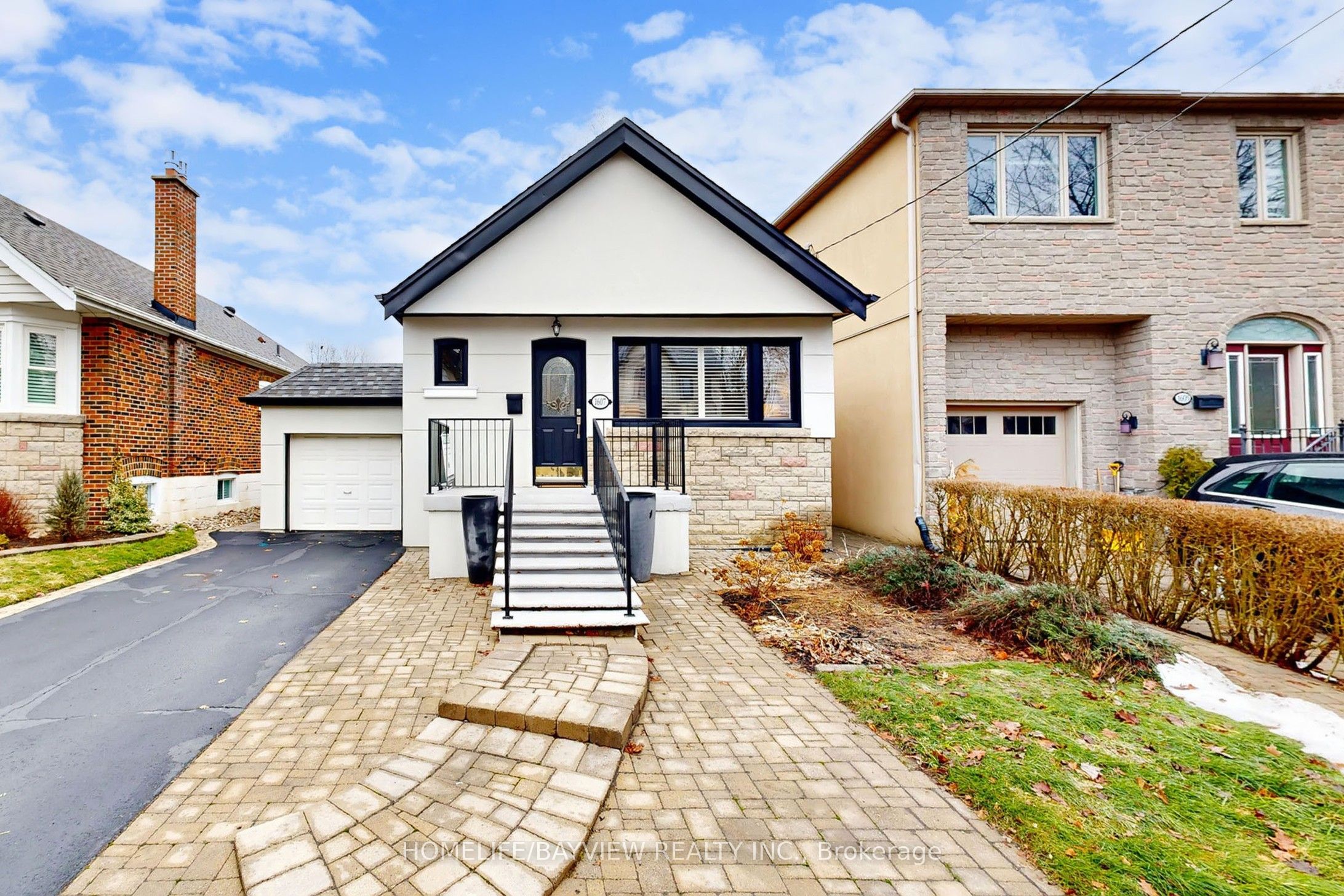 1607 Woodbine Heights Boulevard, Toronto, ON M4B 3A3