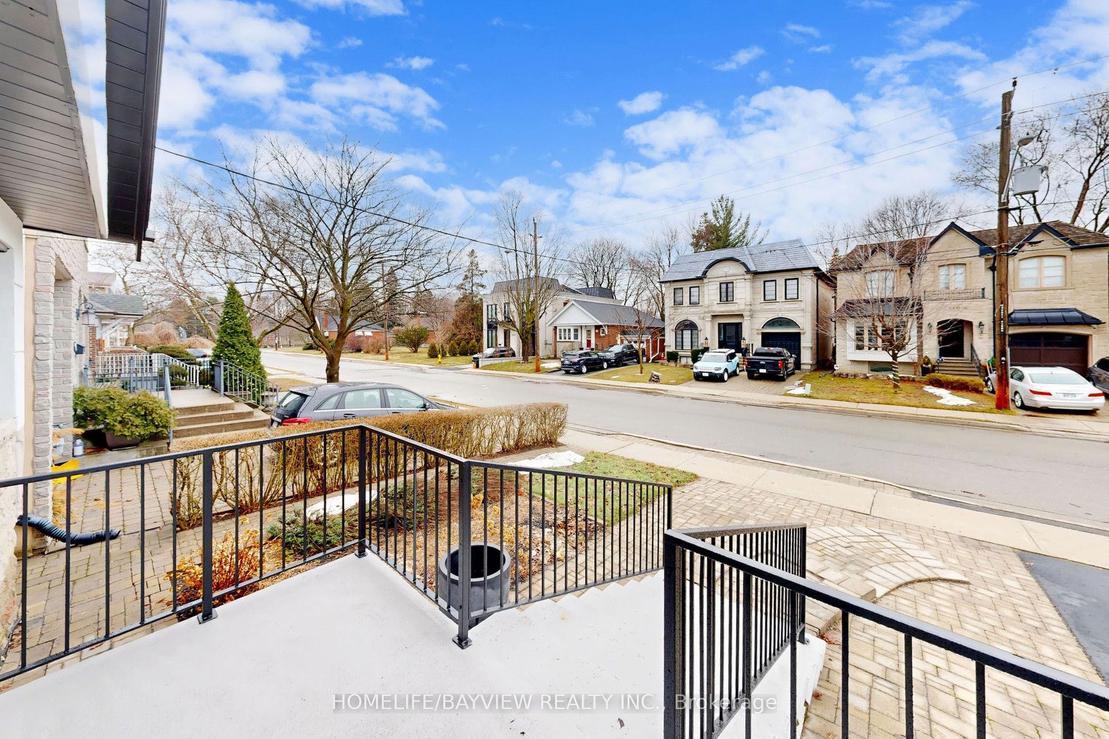 1607 Woodbine Heights Boulevard, Toronto, ON M4B 3A3 photo 3
