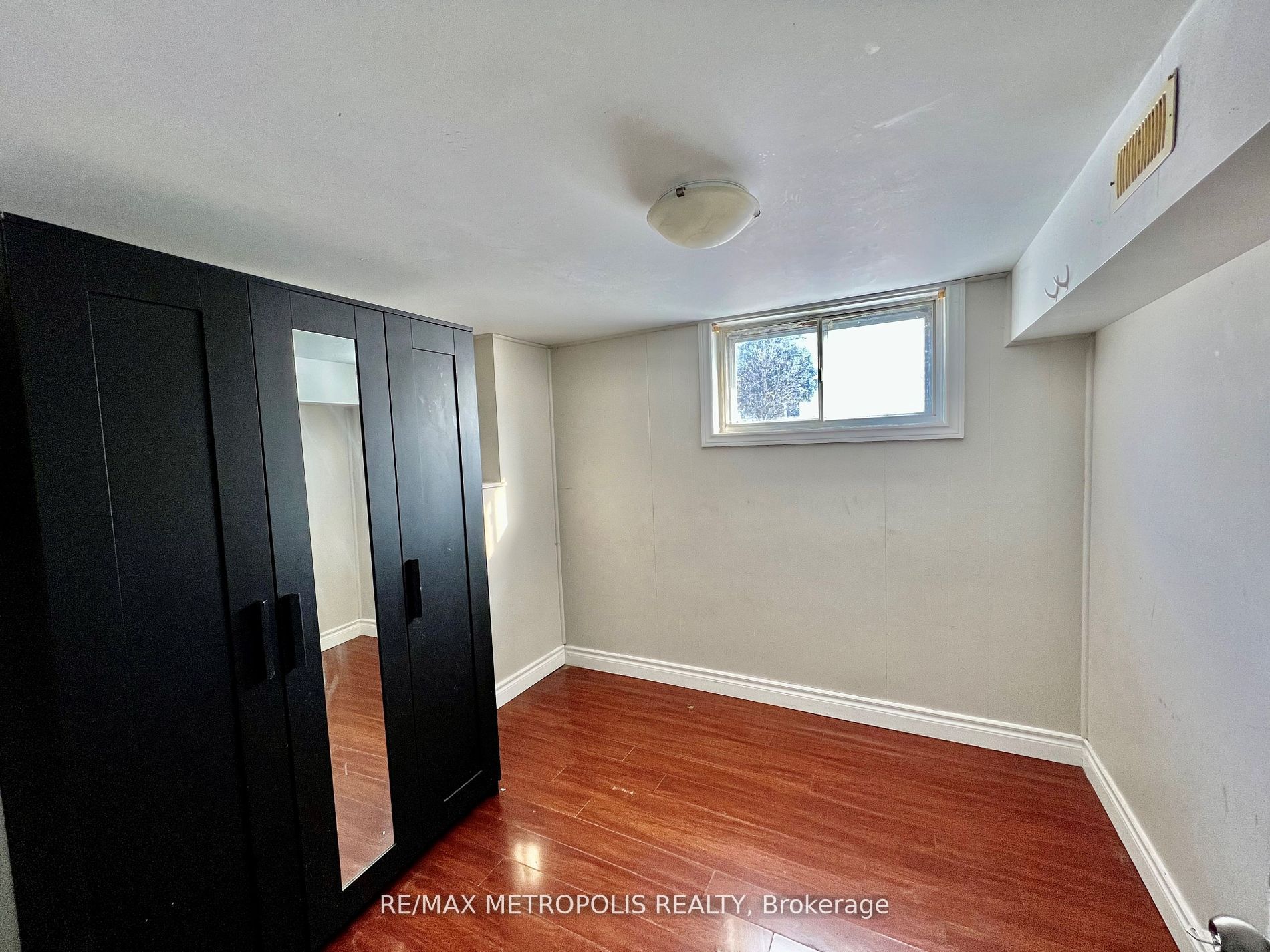 52 Benleigh Drive Main, Toronto, ON M1H 1J5 photo 4