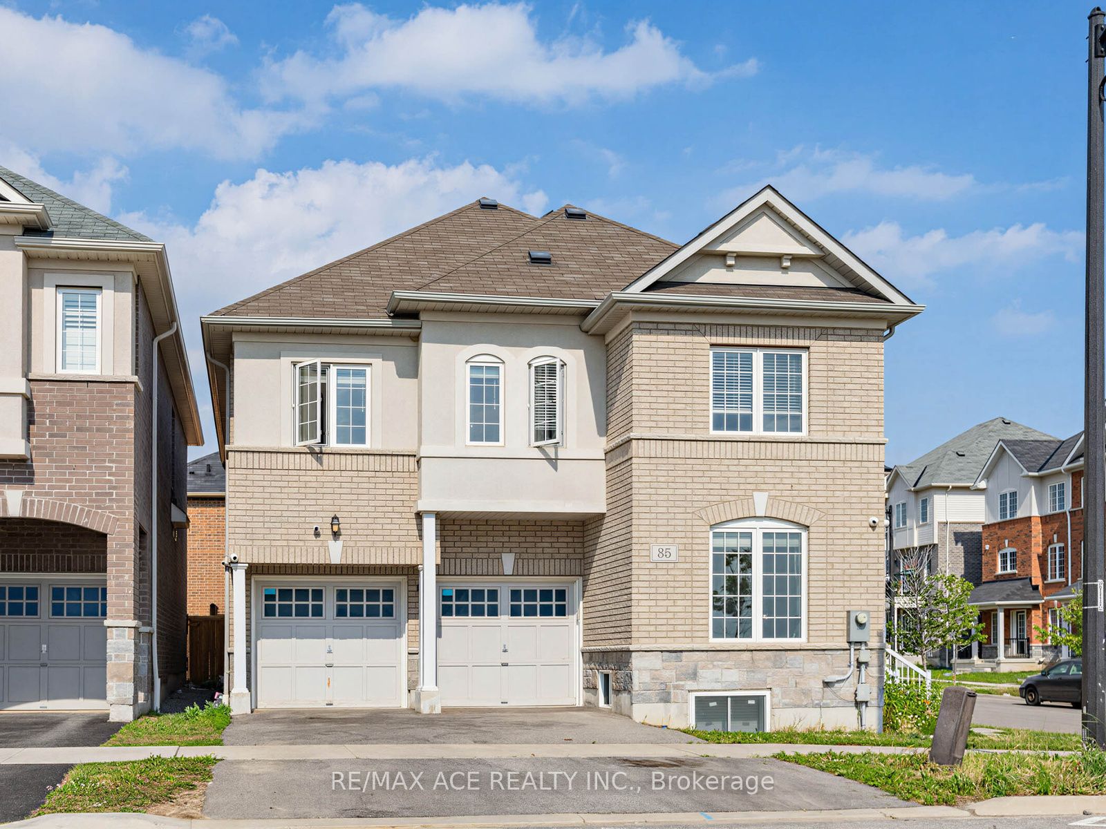 35 Turnerbury Avenue, Ajax, ON L1Z 0S8 photo 2