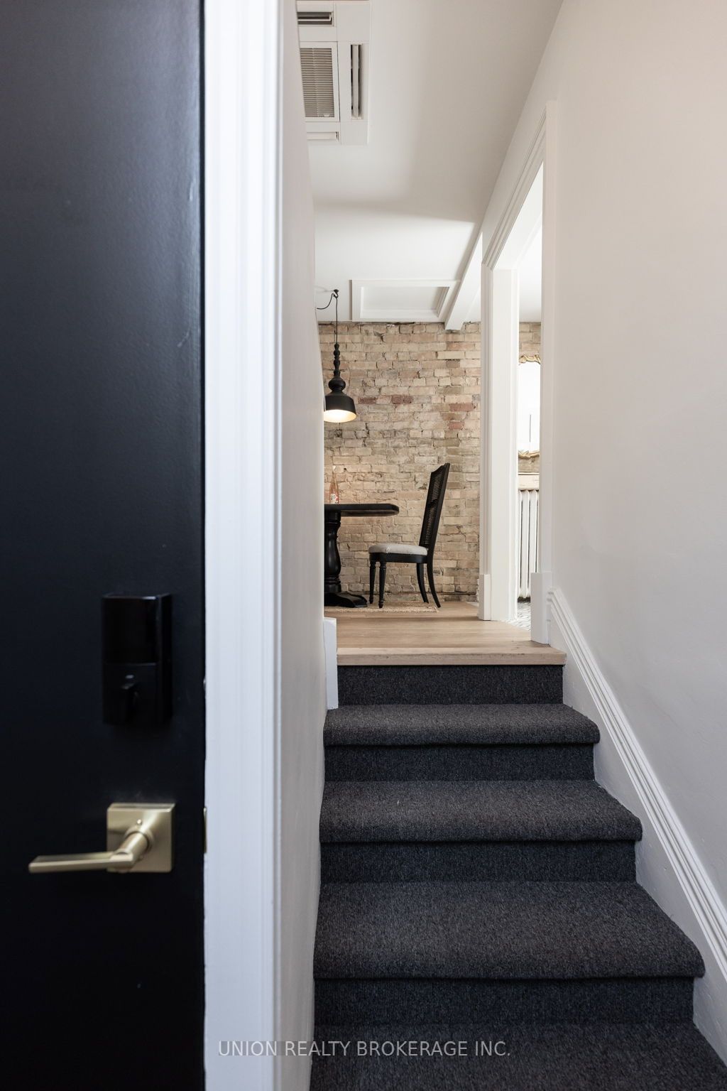 3 Withrow Avenue 300, Toronto, ON M4K 1C8 photo 3