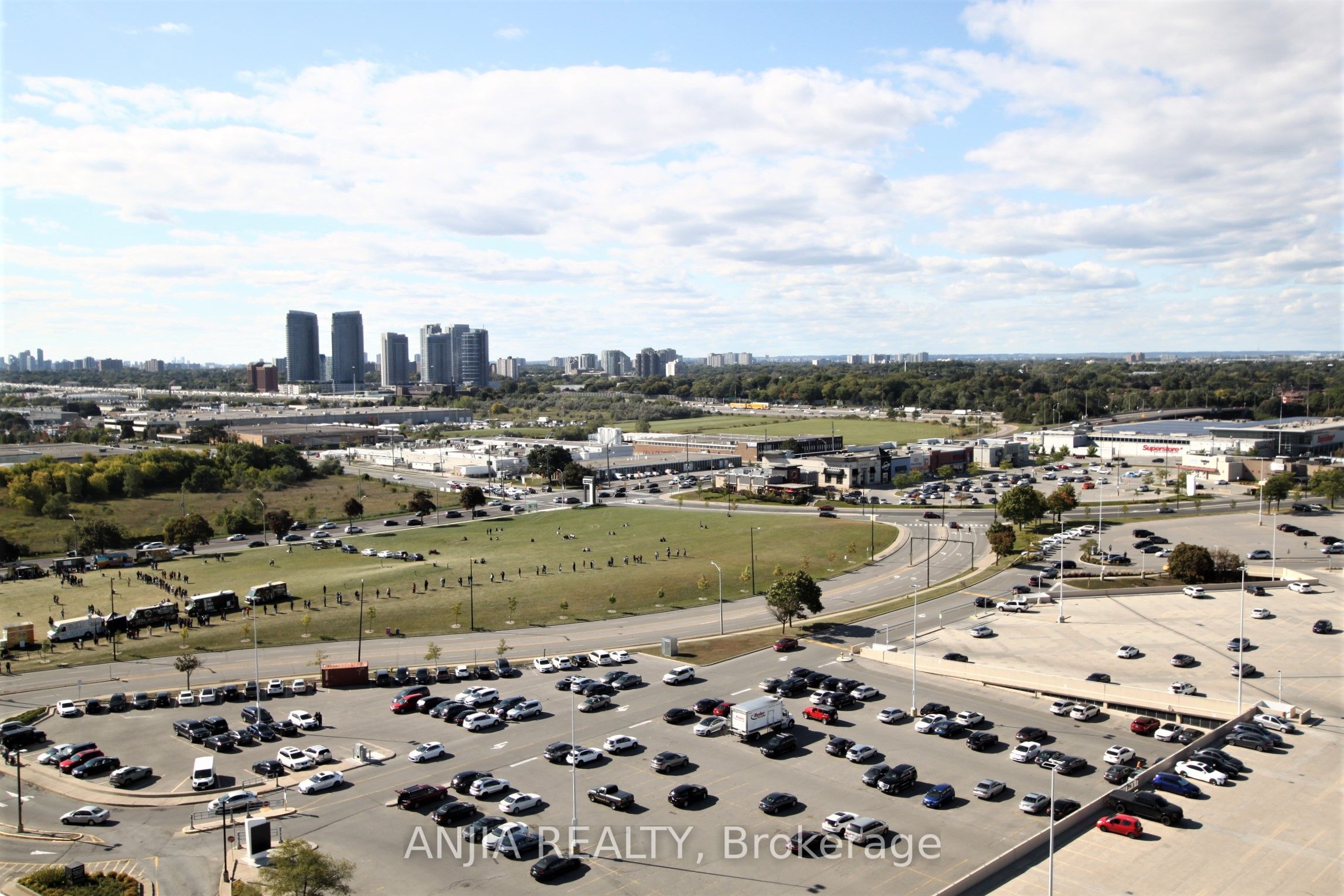 50 Brian Harrison Way 1605, Toronto, ON M1P 5J4 photo 4