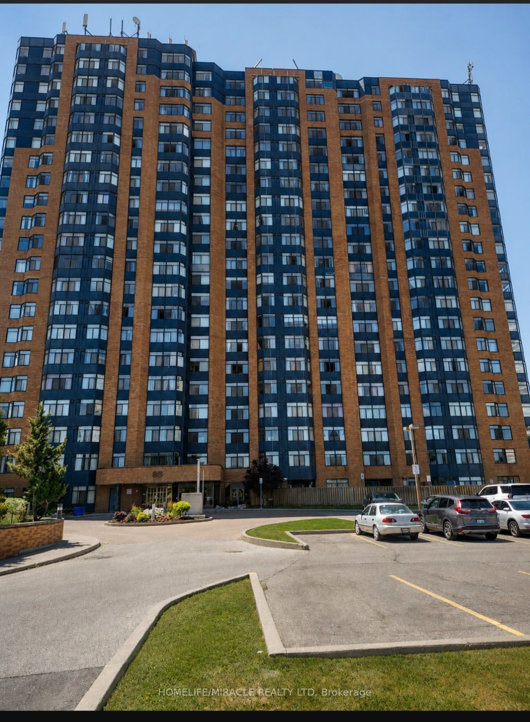 88 Alton Towers Circle 1507, Toronto, ON M1V 5C5