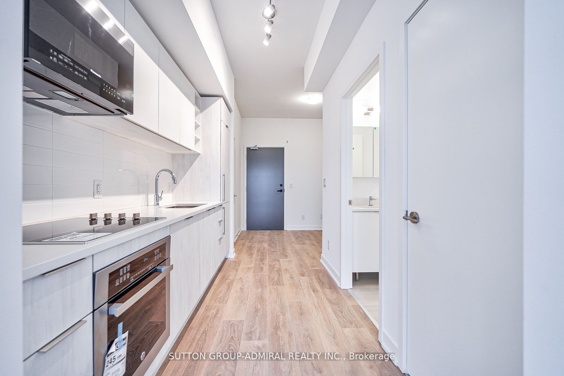 2033 Kennedy Road 1905, Toronto, ON M1T 3G2 photo 2