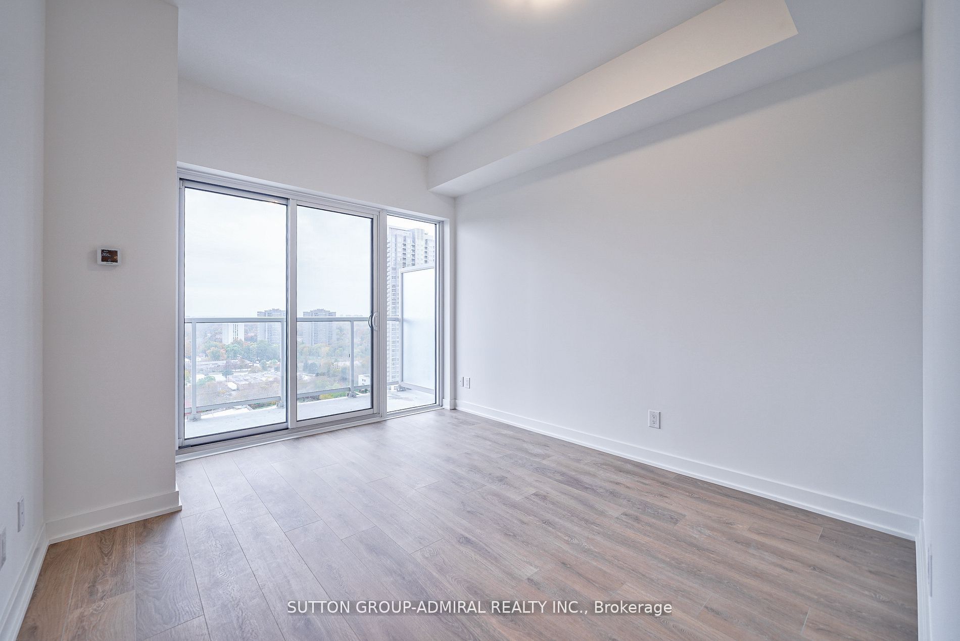 2033 Kennedy Road 1905, Toronto, ON M1T 3G2 photo 3