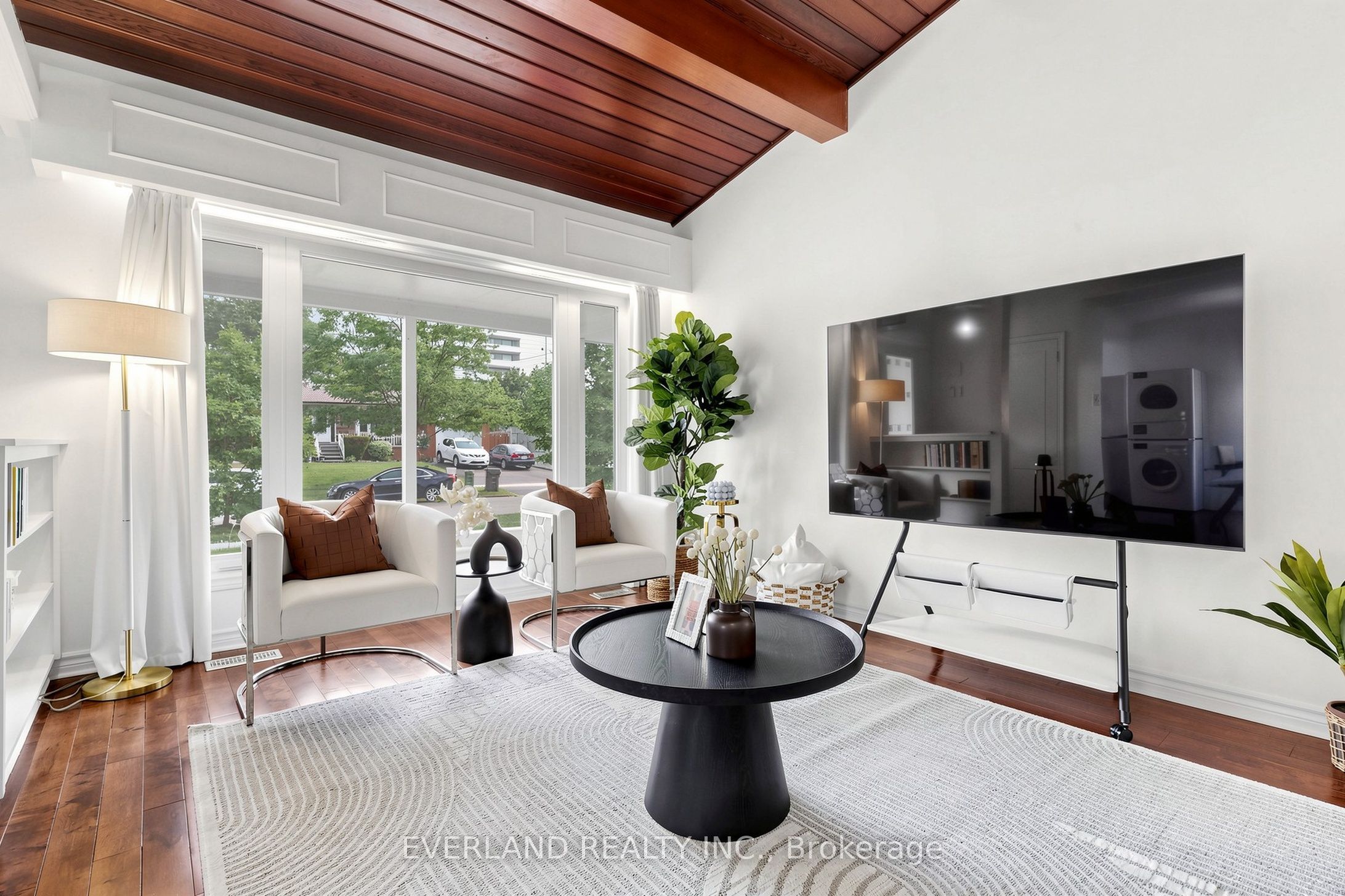 38 Six Nations Avenue, Toronto, ON M1H 1R5 photo 3