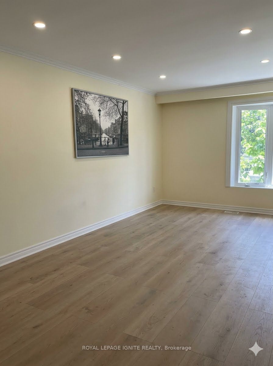 15 Beacham Crescent Main, Toronto, ON M1T 1M9 photo 5
