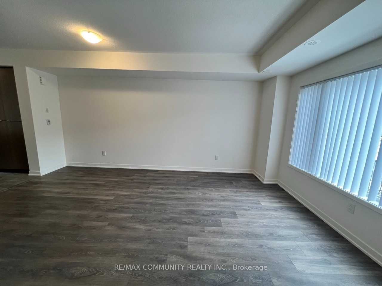 1525 Kingston Road 701, Pickering, ON L1V 0E9 photo 5