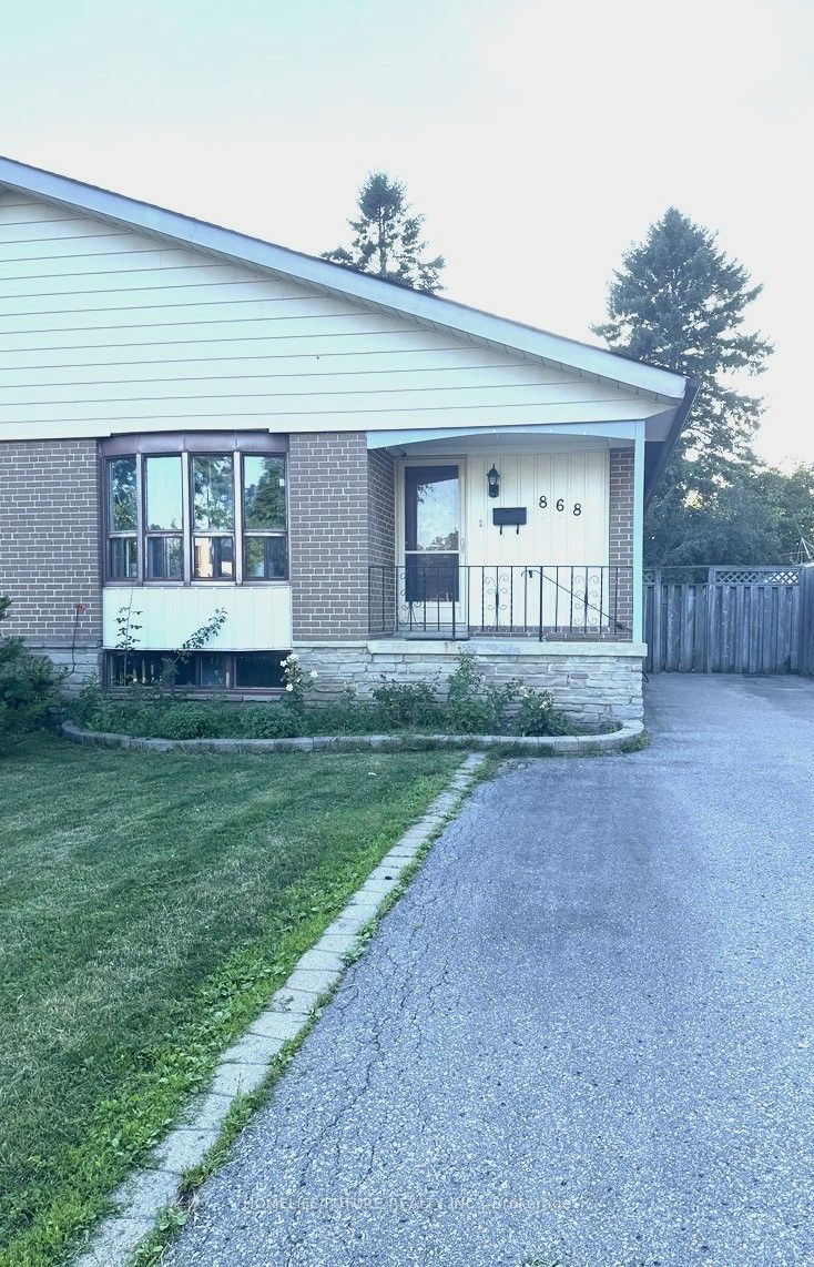 868 Chapleau Drive Bsmt, Pickering, ON L1W 1P4 photo 2