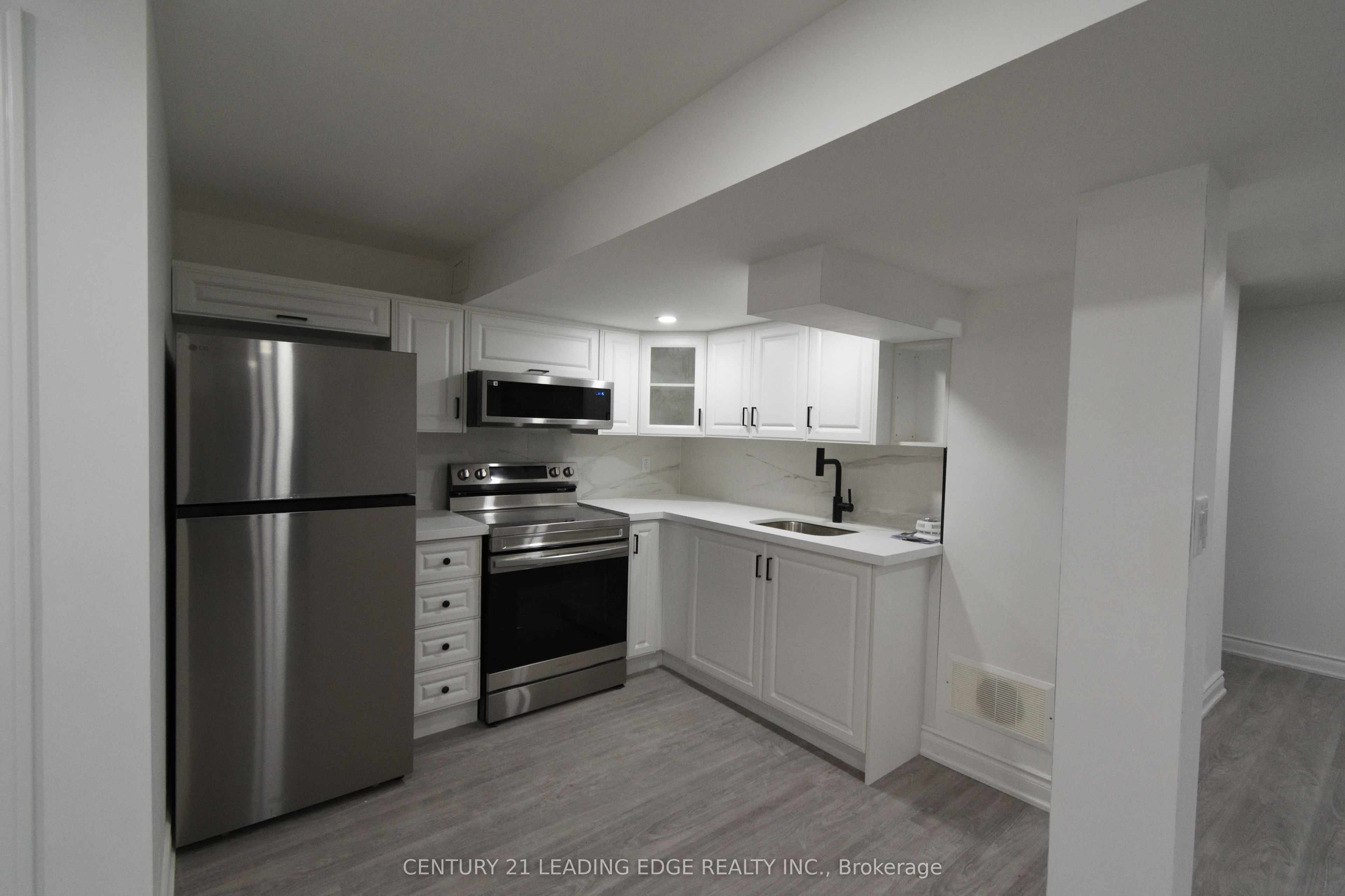 45 Lofthouse Drive, Whitby, ON L1R 1W5 photo 5