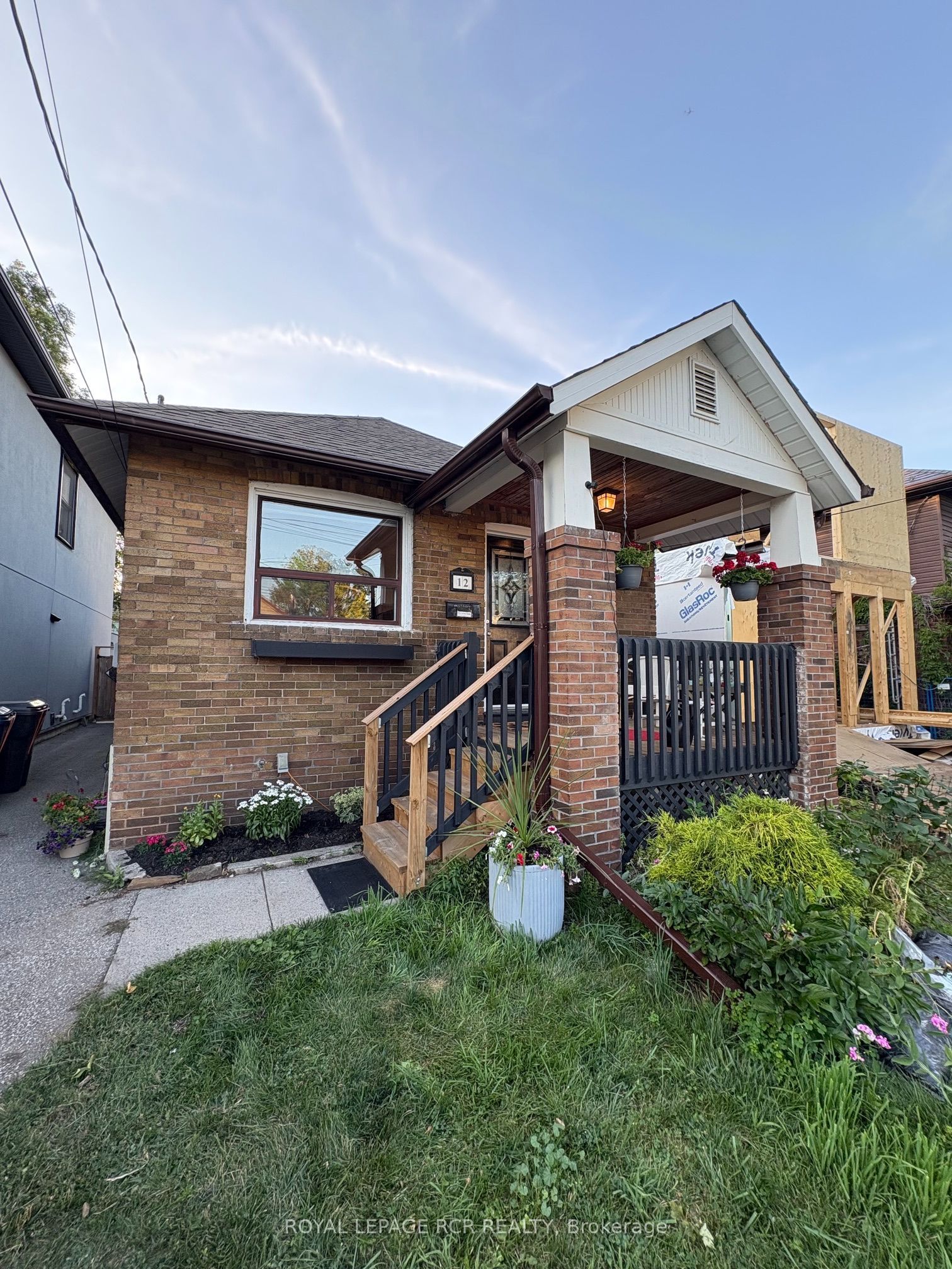12 Orley Avenue, Toronto, ON M4C 2B9 photo 2