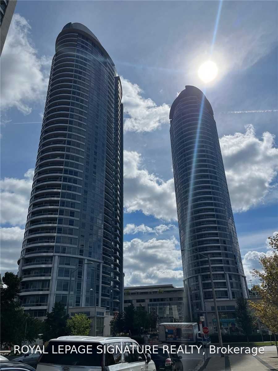 125 Village Green Square 3807, Toronto, ON M1S 0G3
