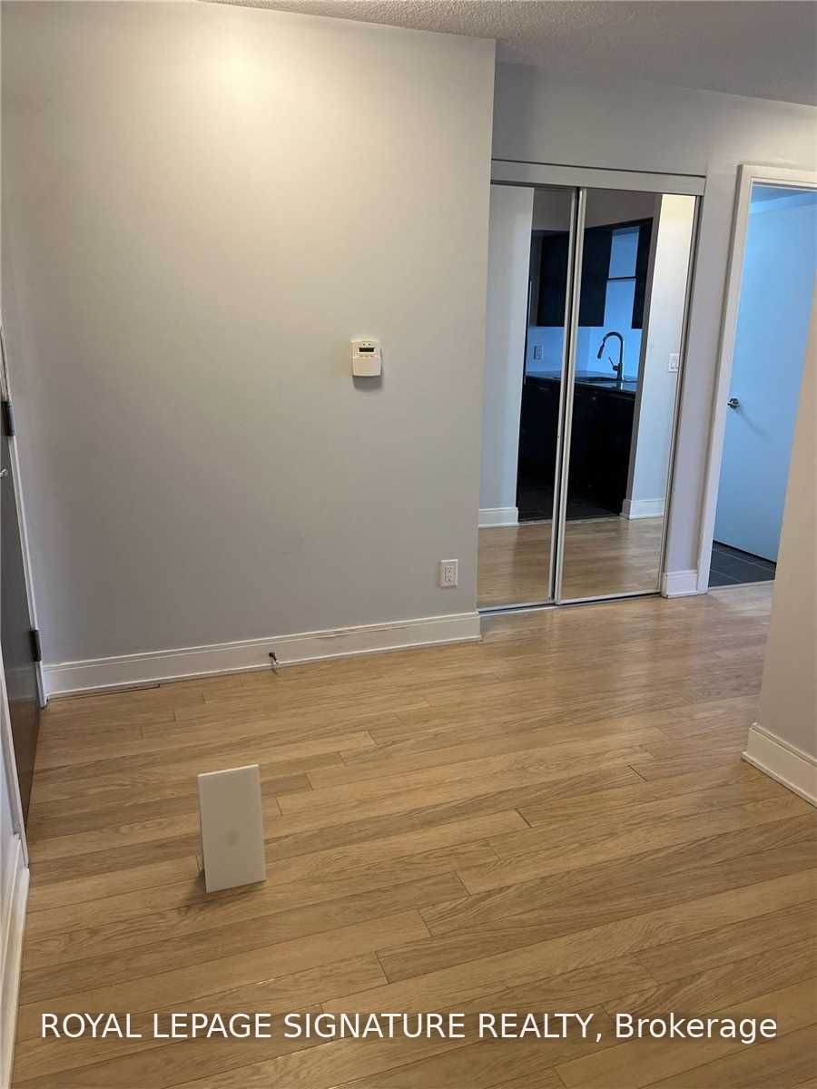 125 Village Green Square 3807, Toronto, ON M1S 0G3 photo 5