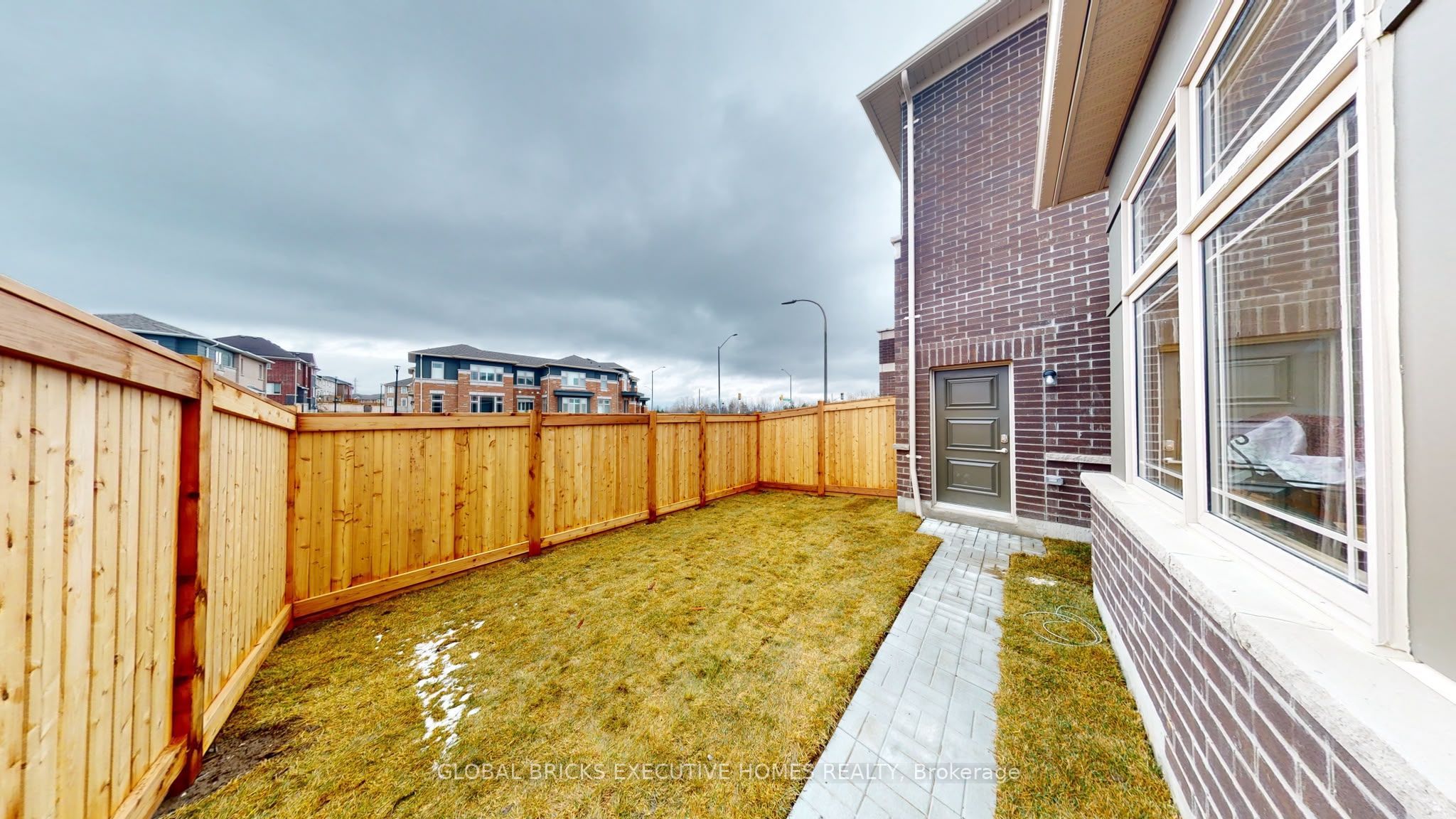 1124 Baltic Lane, Pickering, ON L1X 0G9 photo 5