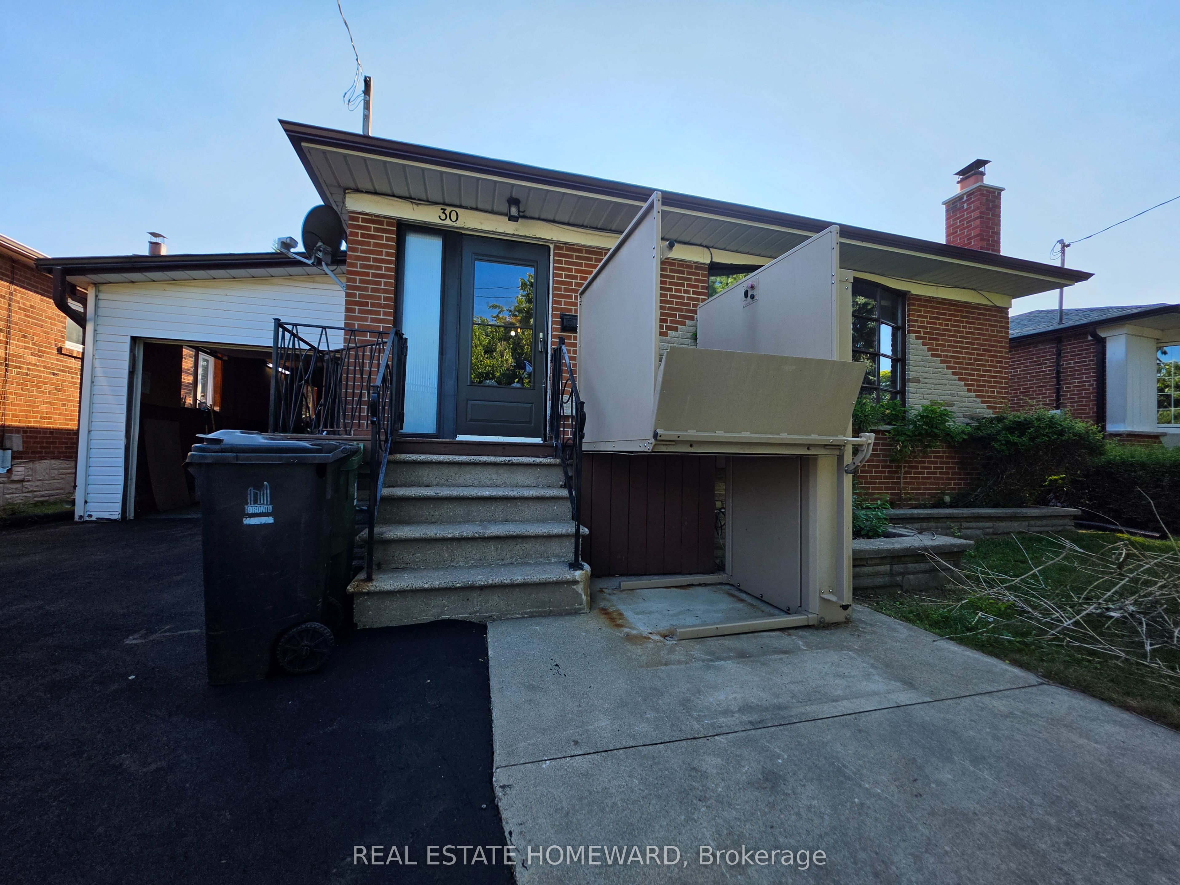 30 Beacon Road, Toronto, ON M1P 1G7 photo 2