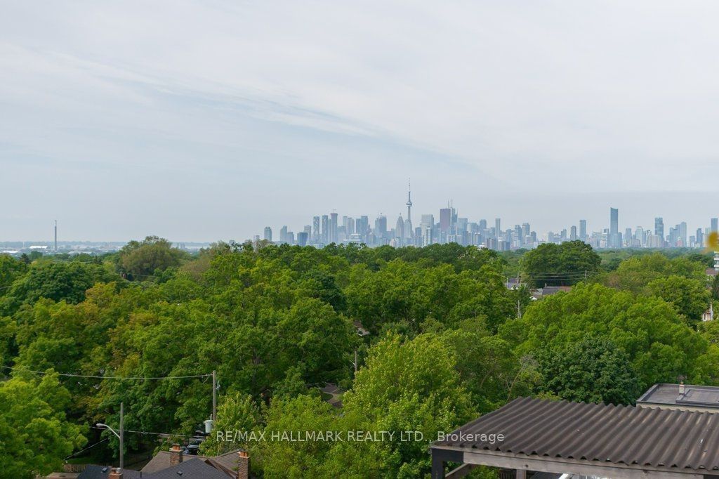 2301 Danforth Avenue 807, Toronto, ON M4C 0A7