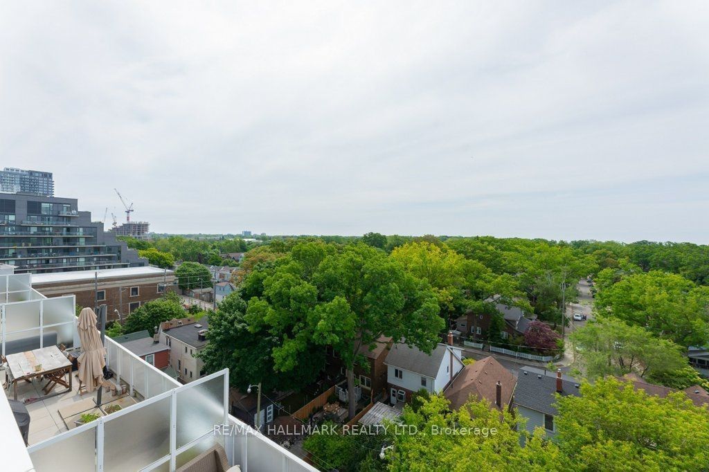 2301 Danforth Avenue 807, Toronto, ON M4C 0A7 photo 5