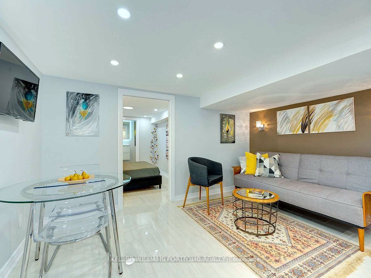 431 Kingston Road Lower, Toronto, ON M4L 1V2