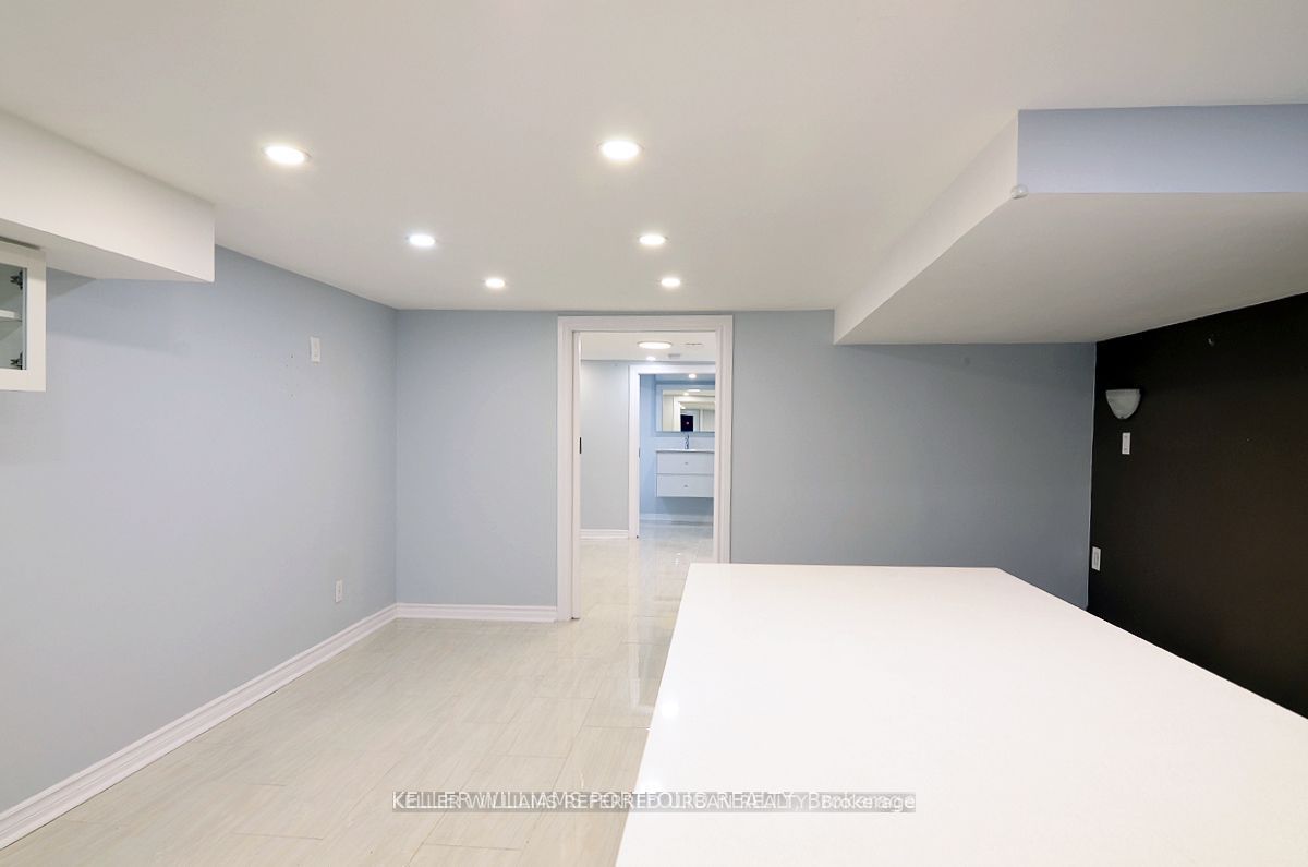 431 Kingston Road Lower, Toronto, ON M4L 1V2 photo 3