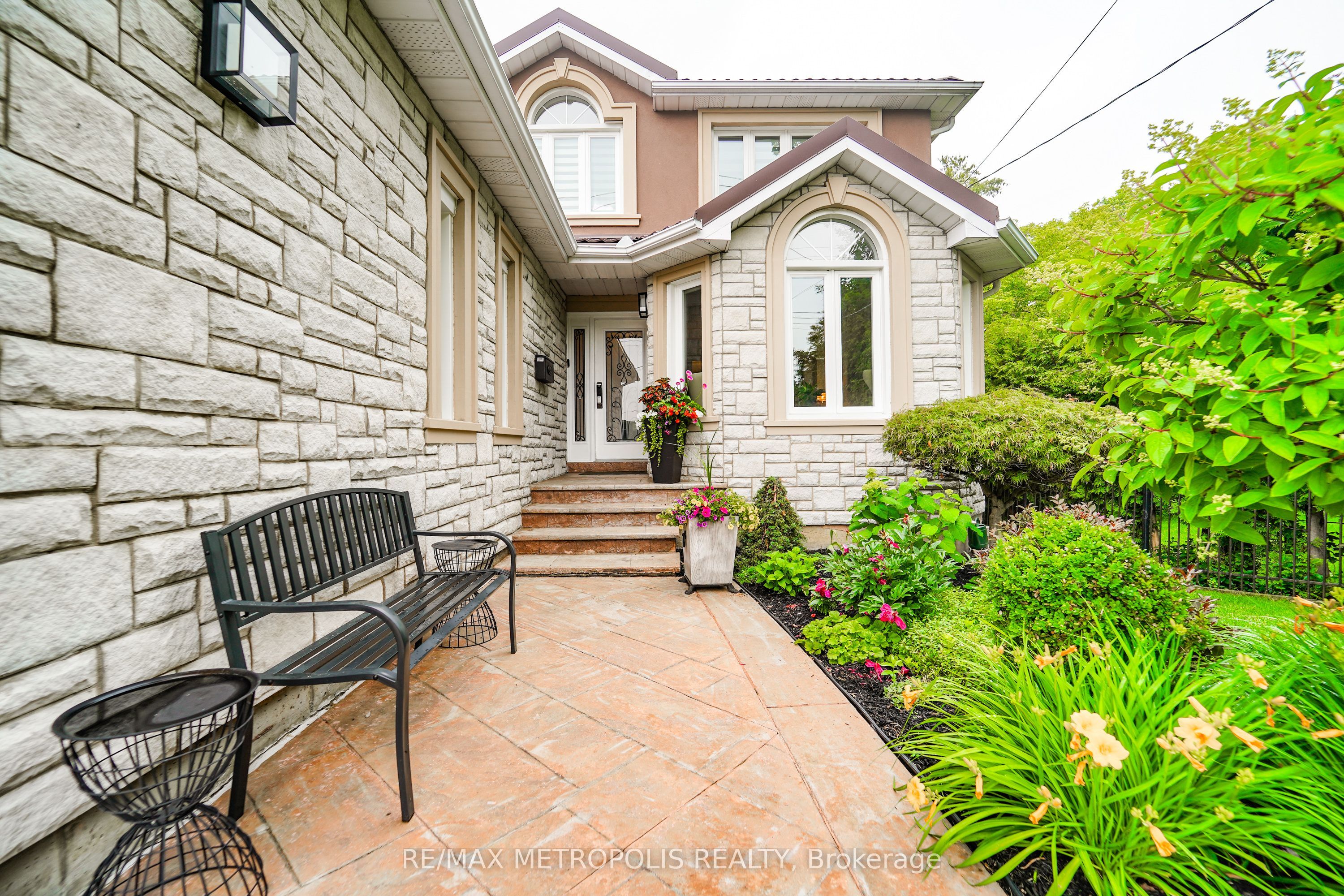 37 Bennett Road, Toronto, ON M1E 3Y1 photo 5