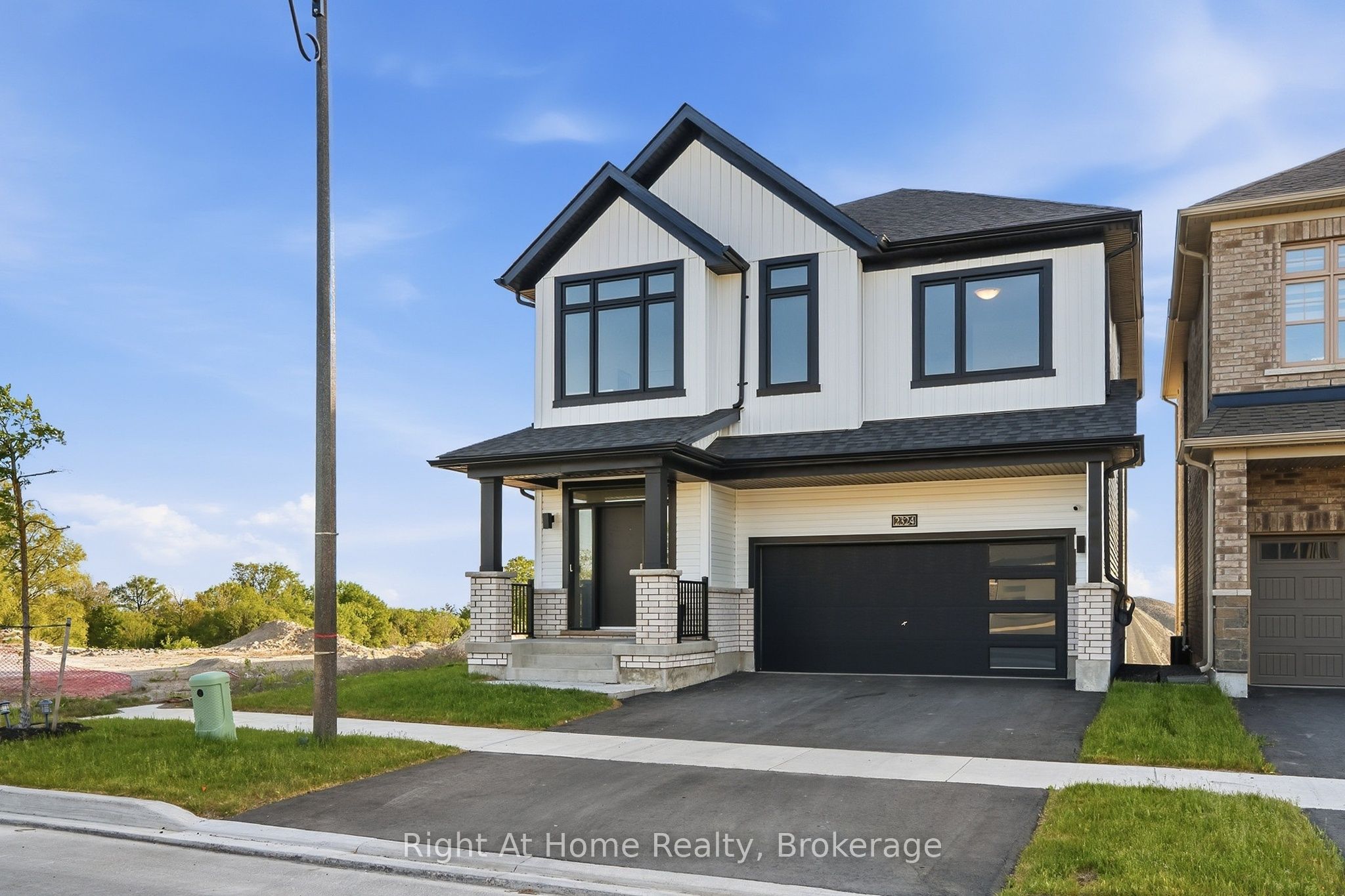 2324 Verne Bowen Street, Oshawa, ON L1L 0V6 photo 2