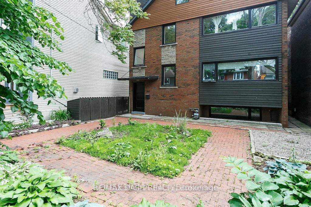 263 Boston Avenue 4, Toronto, ON M4M 2V4 photo 3