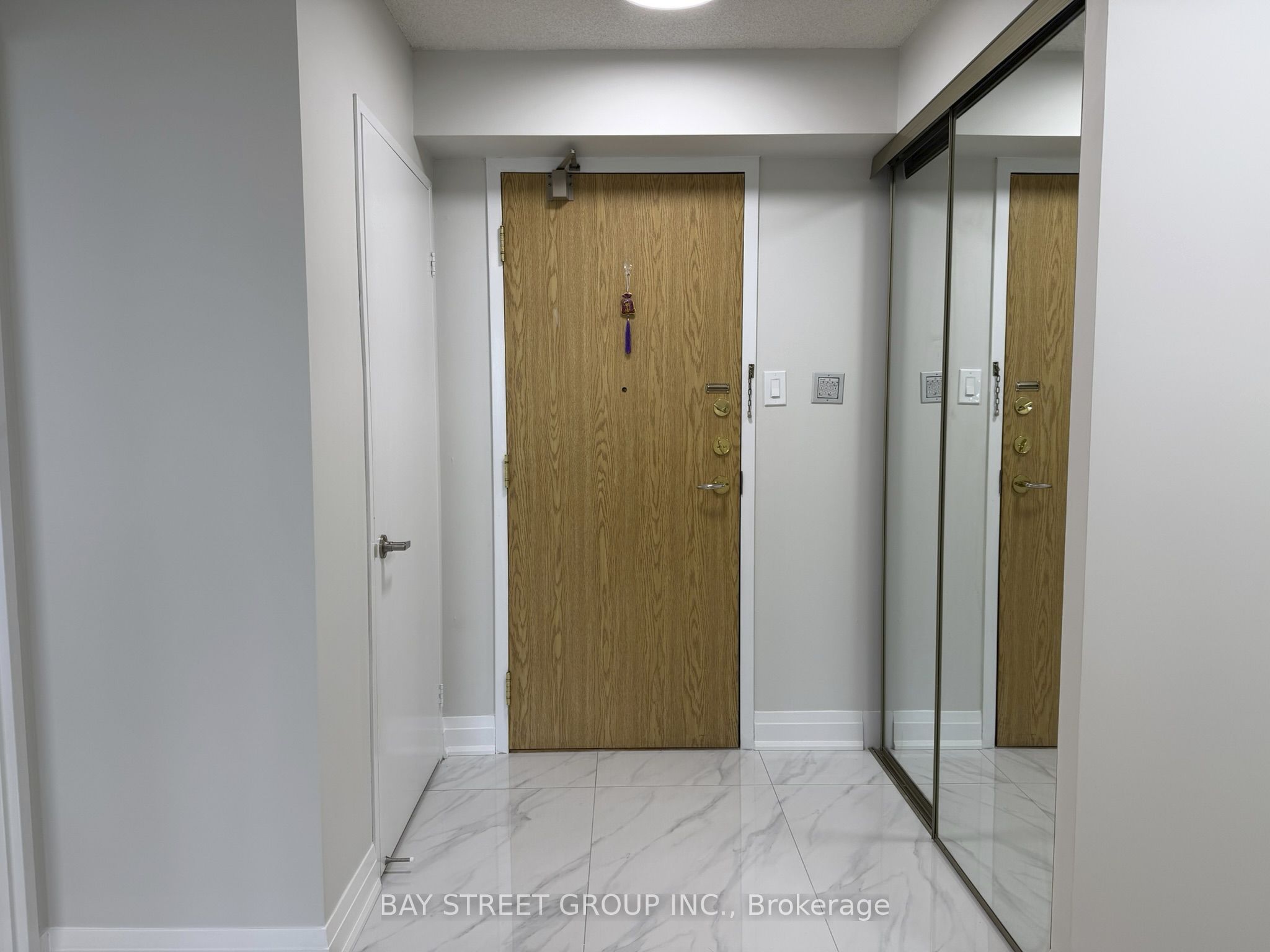 300 Alton Towers Circle 807, Toronto, ON M1V 4X9