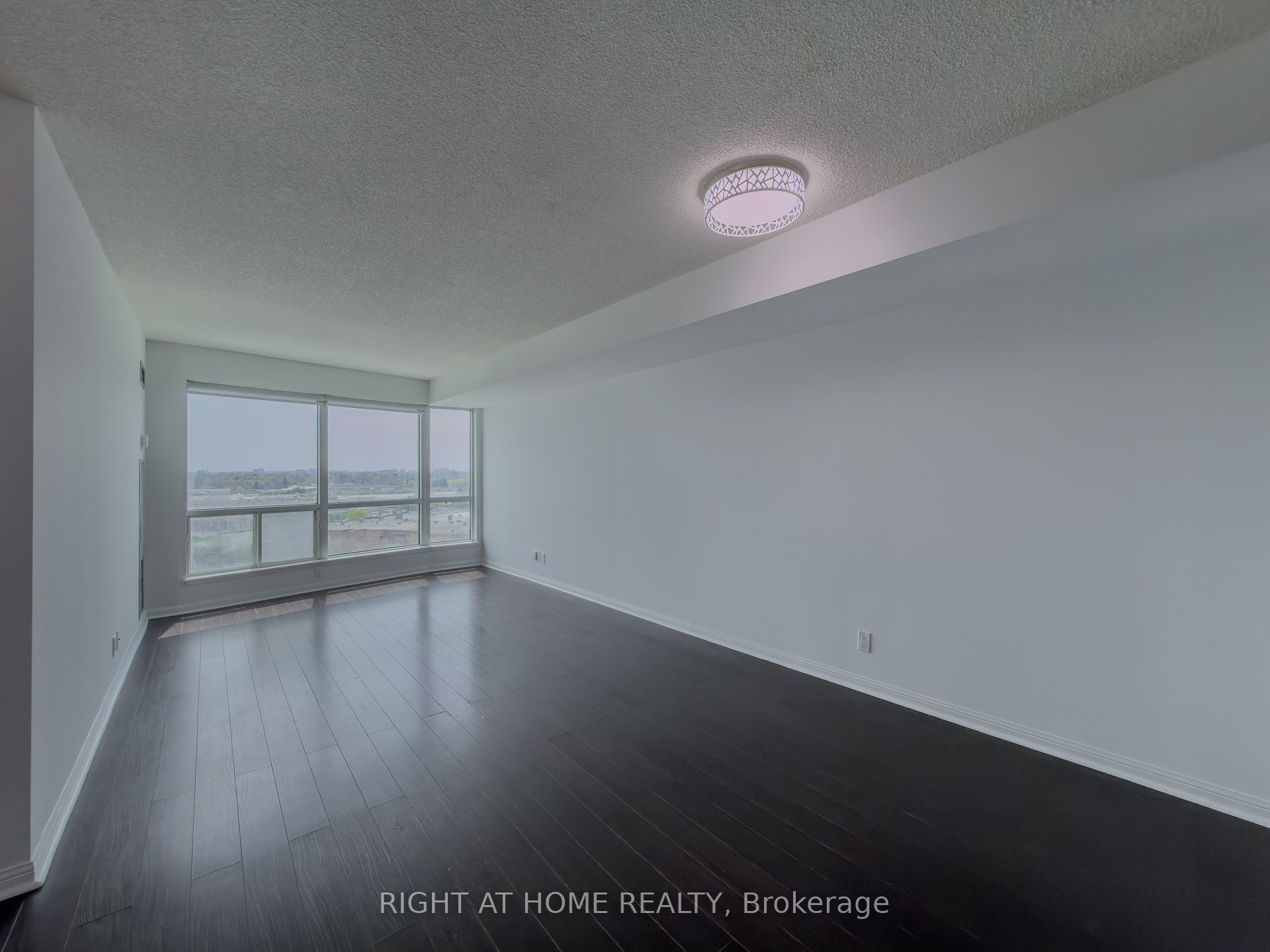 8 Lee Centre Drive 1008, Toronto, ON M1H 3H8 photo 3