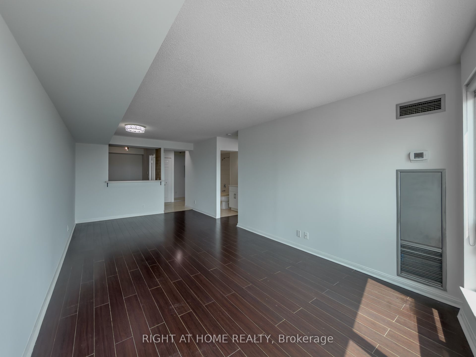 8 Lee Centre Drive 1008, Toronto, ON M1H 3H8 photo 5