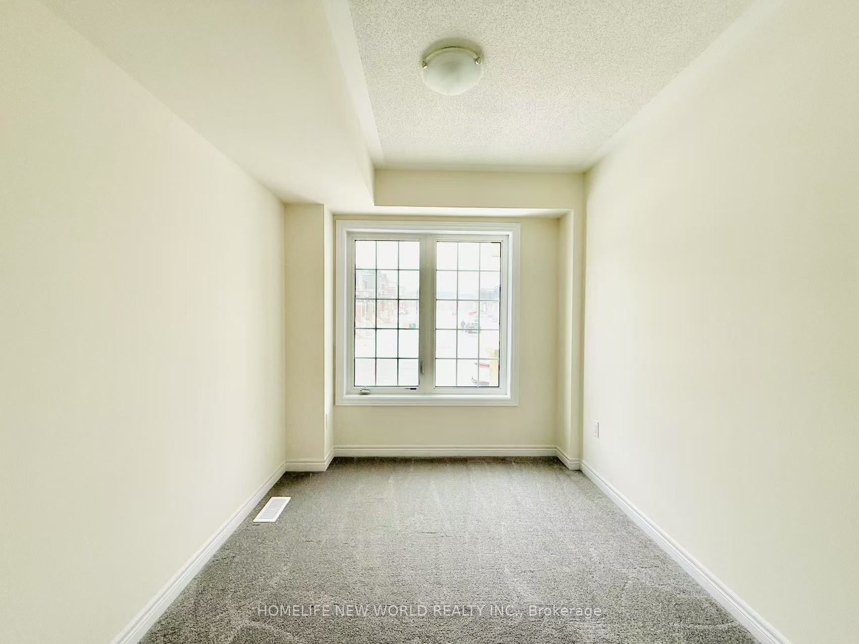 925 Crowsnest Hollow, Pickering, ON L1X 0P4 photo 3