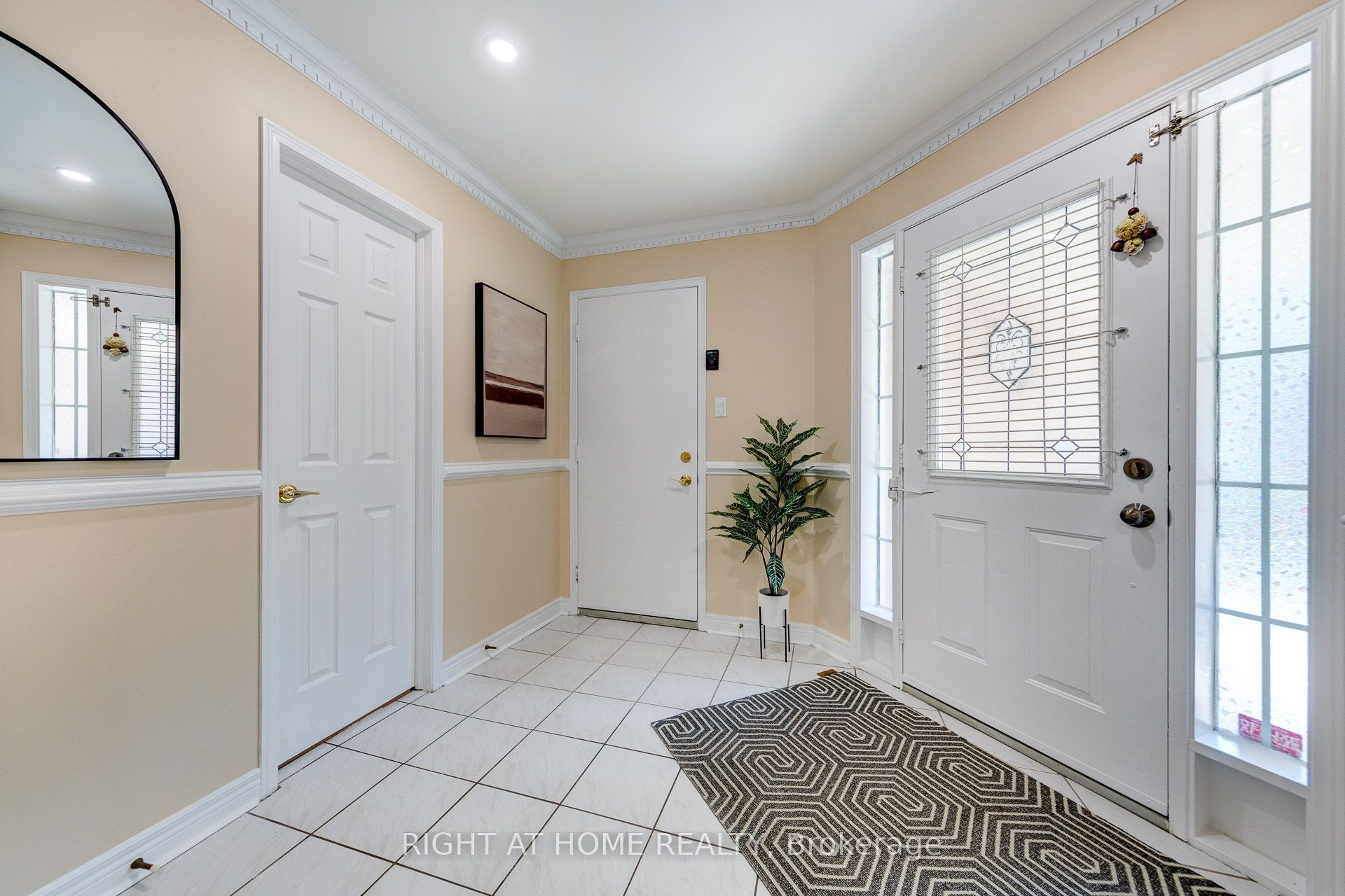 1552 Otonabee Drive, Pickering, ON L1V 6T6 photo 3