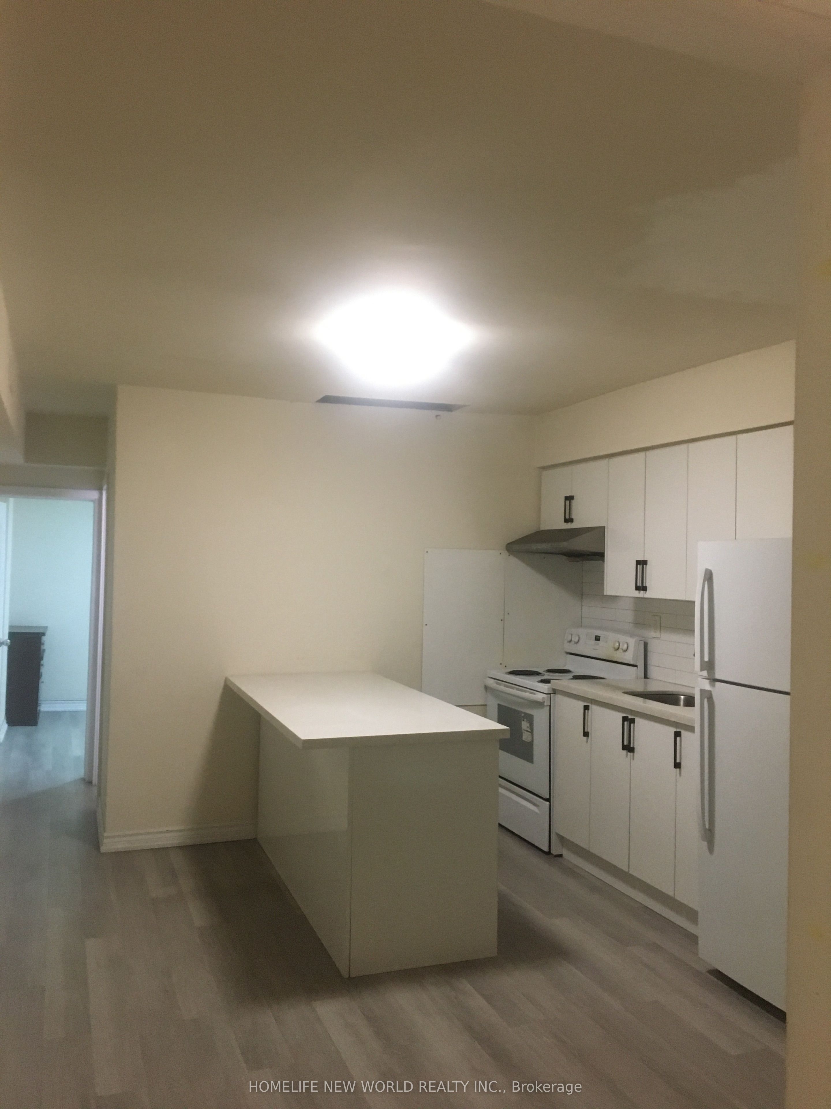 270 Coxwell Avenue B, Toronto, ON M4L 3B6 photo 2
