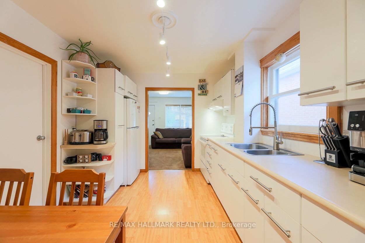 58 Claremore Avenue, Toronto, ON M1N 3R9 photo 3